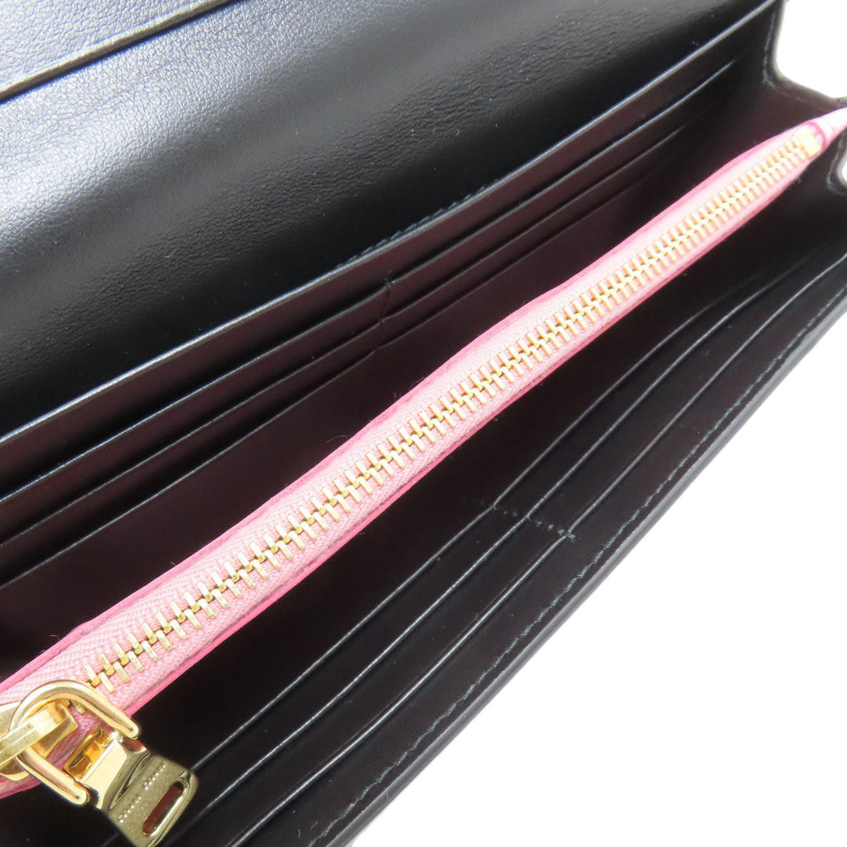 Miu Miu Black Leather Long Wallet (Bi-Fold) (Pre-Owned)