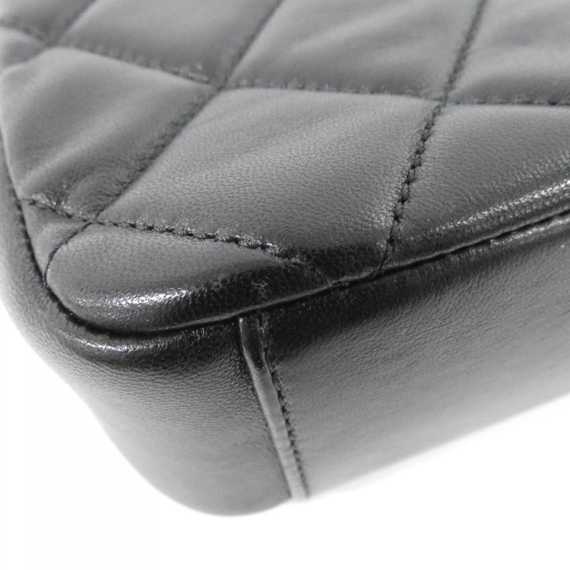 Chanel Black Leather Shoulder Bag (Pre-Owned)