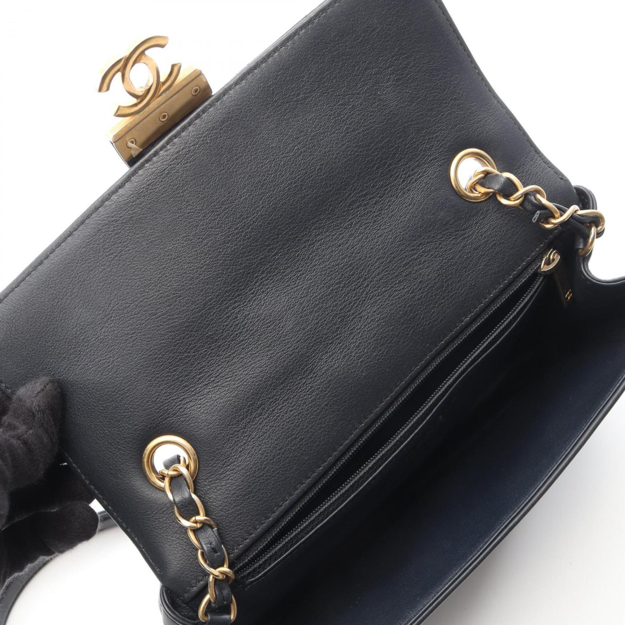 Chanel Navy Leather Handbag Shoulder Bag (Pre-Owned)