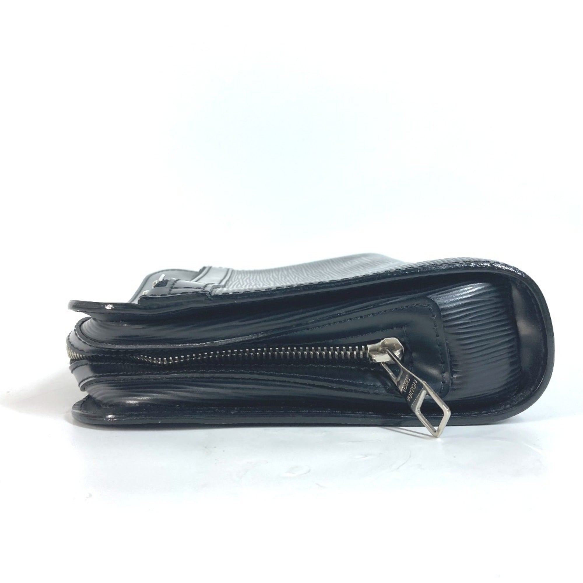 Louis Vuitton Black Noir Epi Leather Clutch Bag (Pre-Owned)