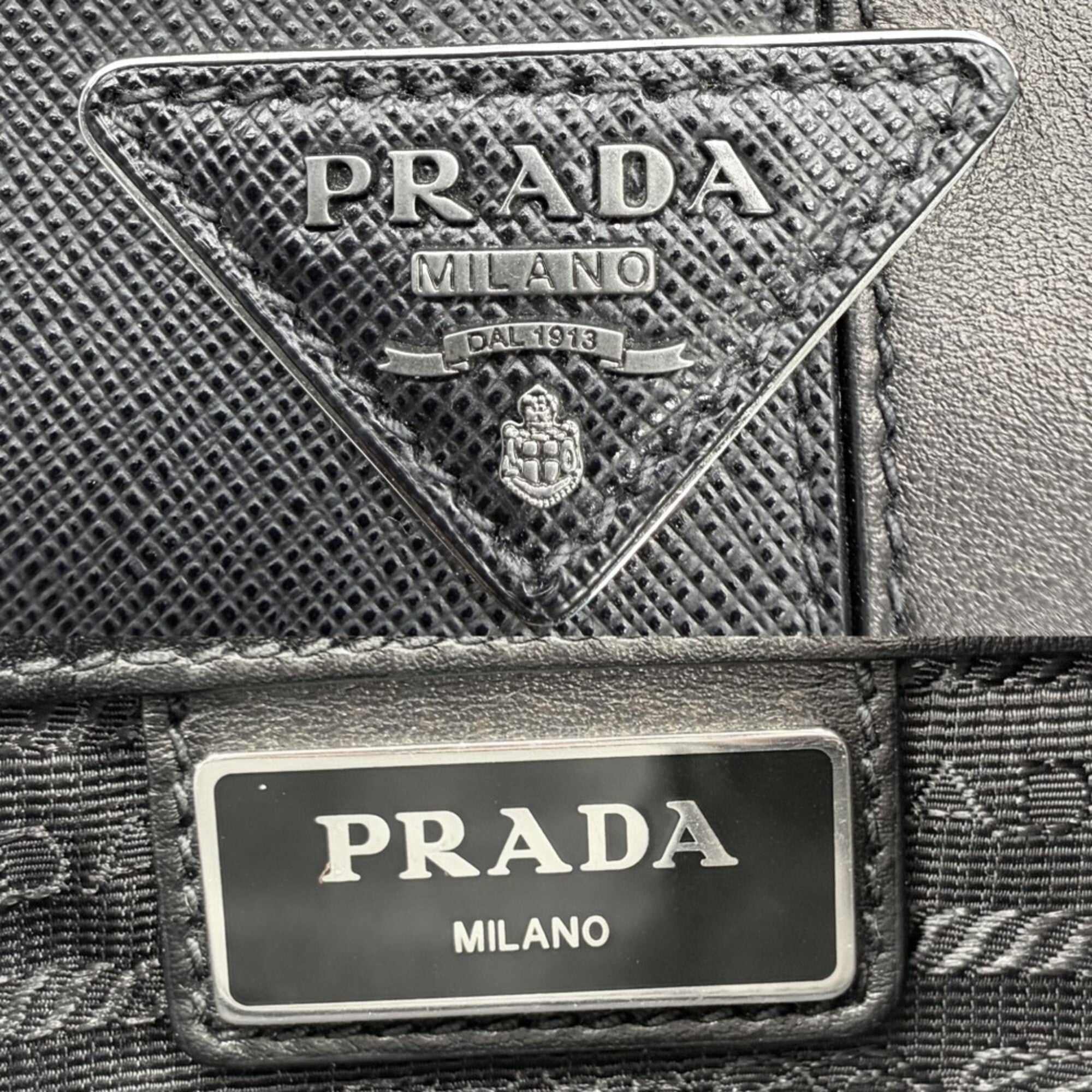 Prada Black Leather Shoulder Bag (Pre-Owned)