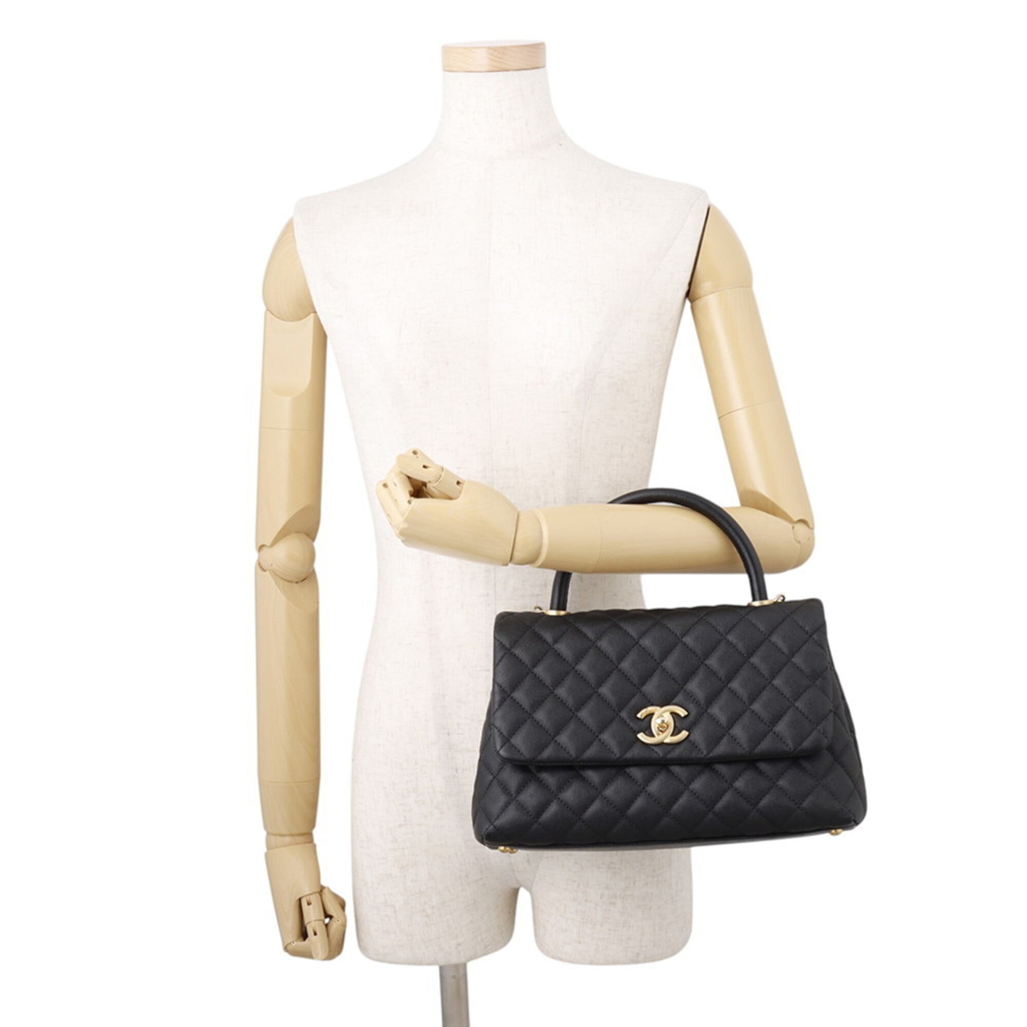 Chanel Black Grained Calfskin Handbag (Pre-Owned)
