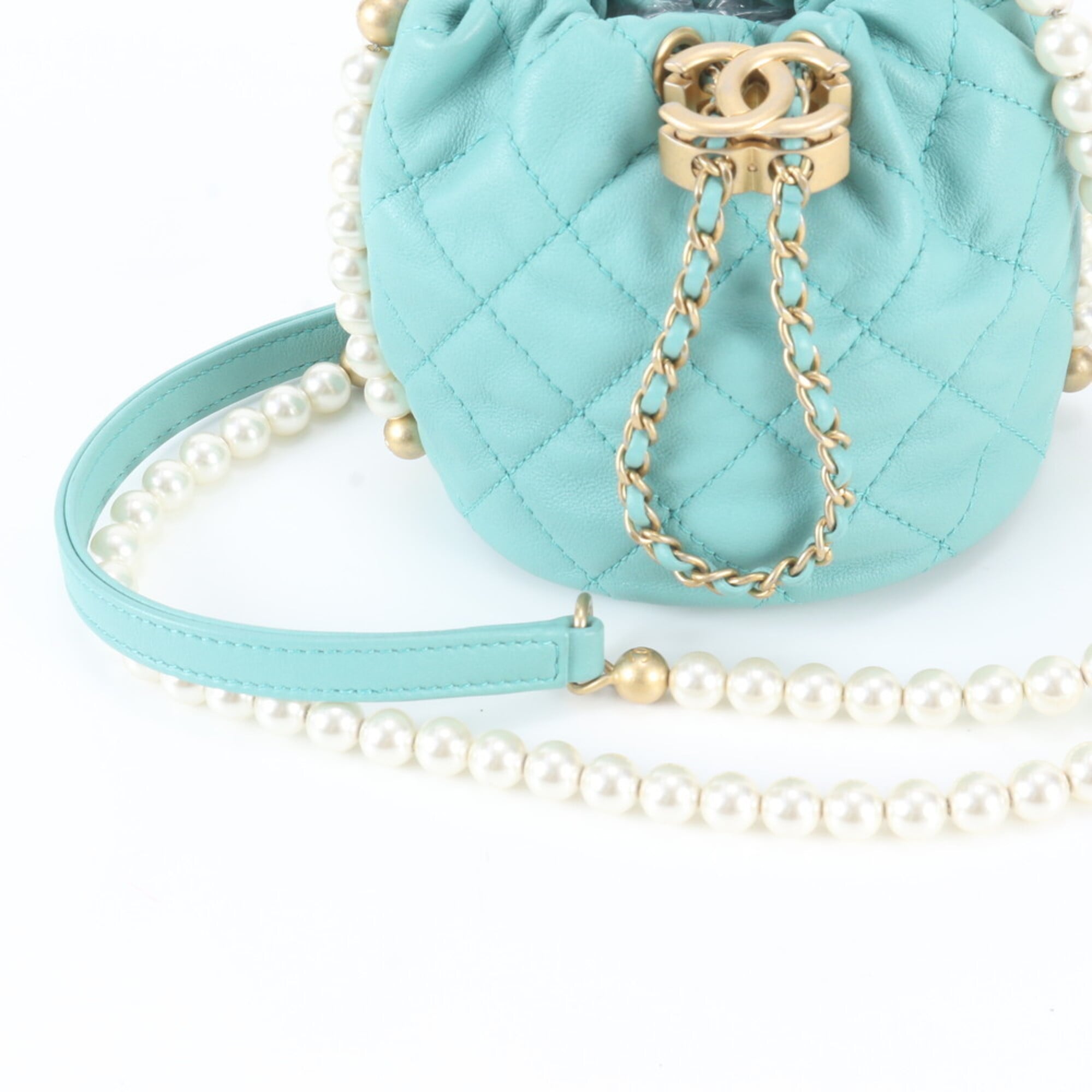 Chanel Blue Leather Shoulder Bag (Pre-Owned)