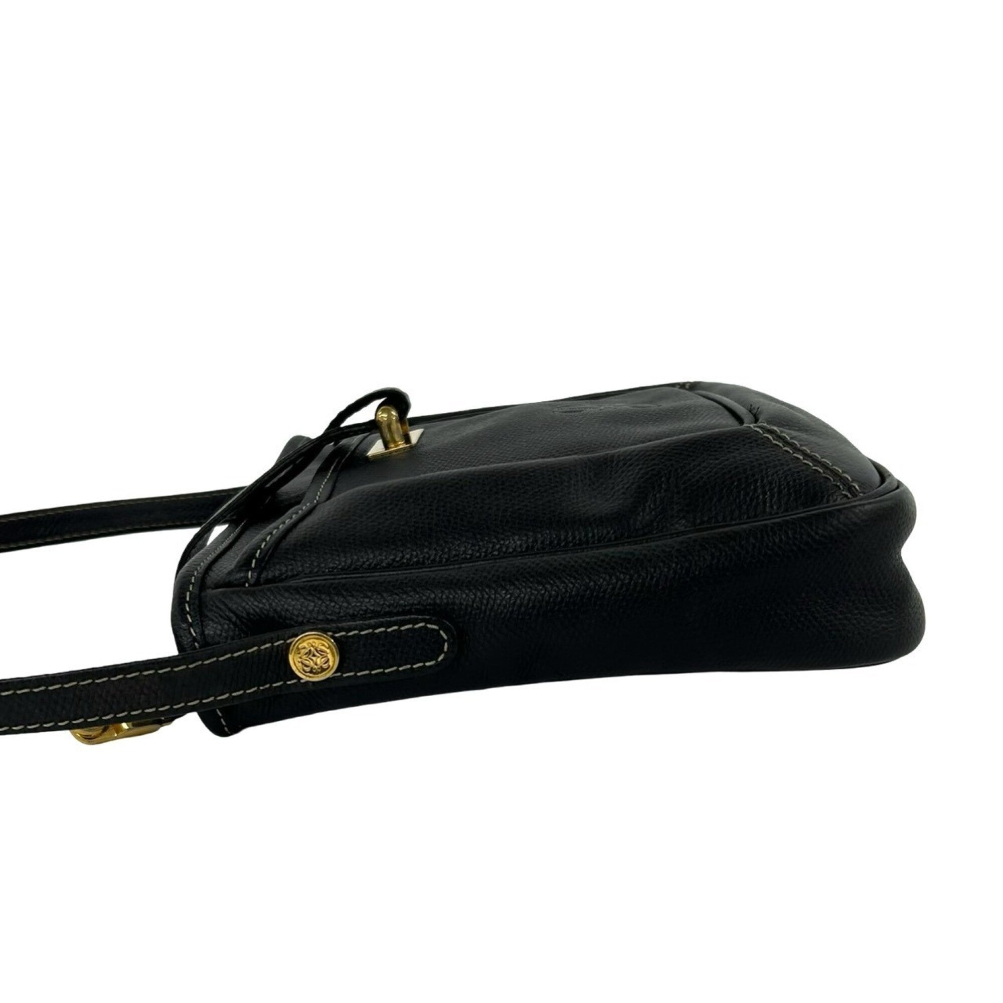 Loewe Black Leather Pochette Shoulder Bag (Pre-Owned)