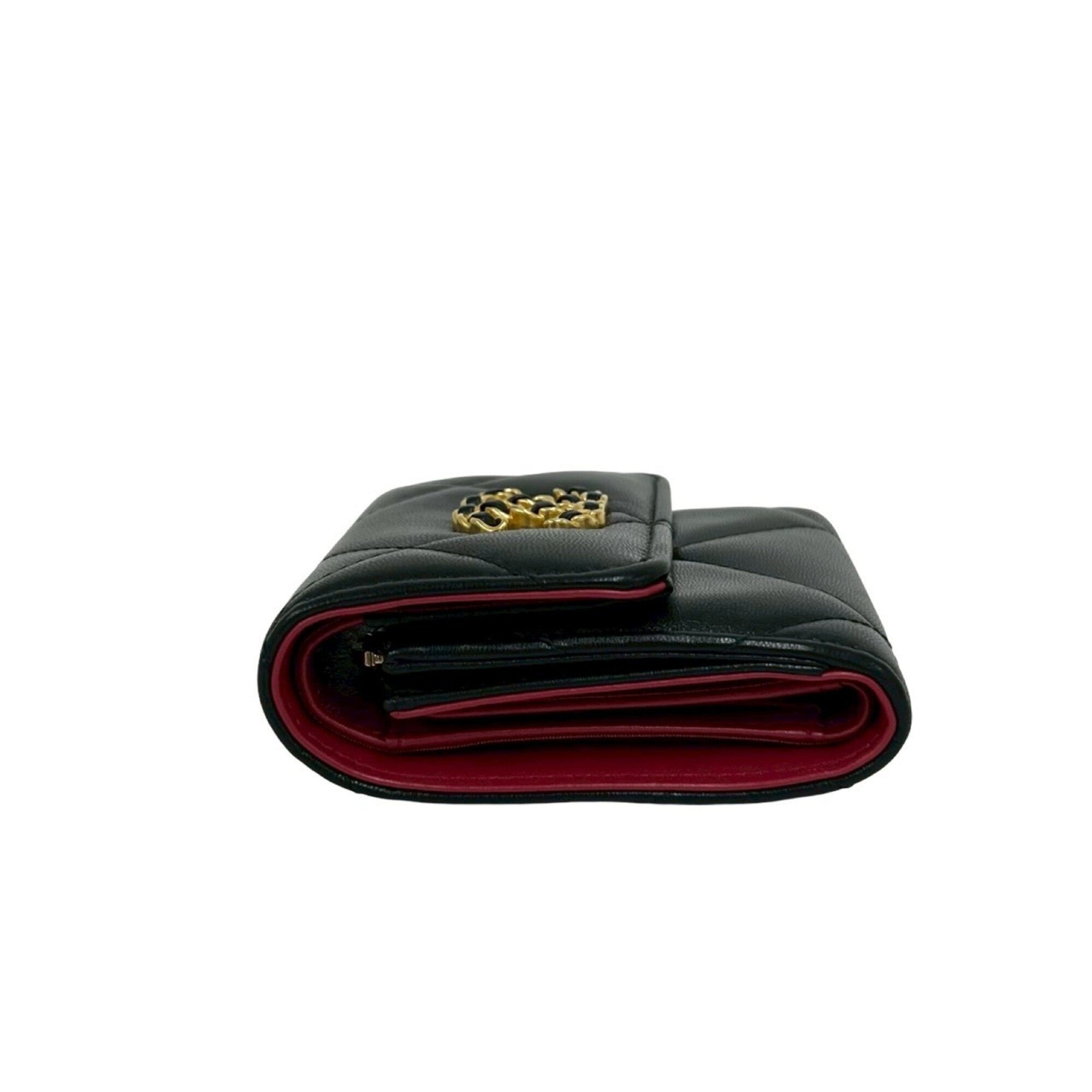 Chanel Black Leather Wallet (Tri-Fold) (Pre-Owned)