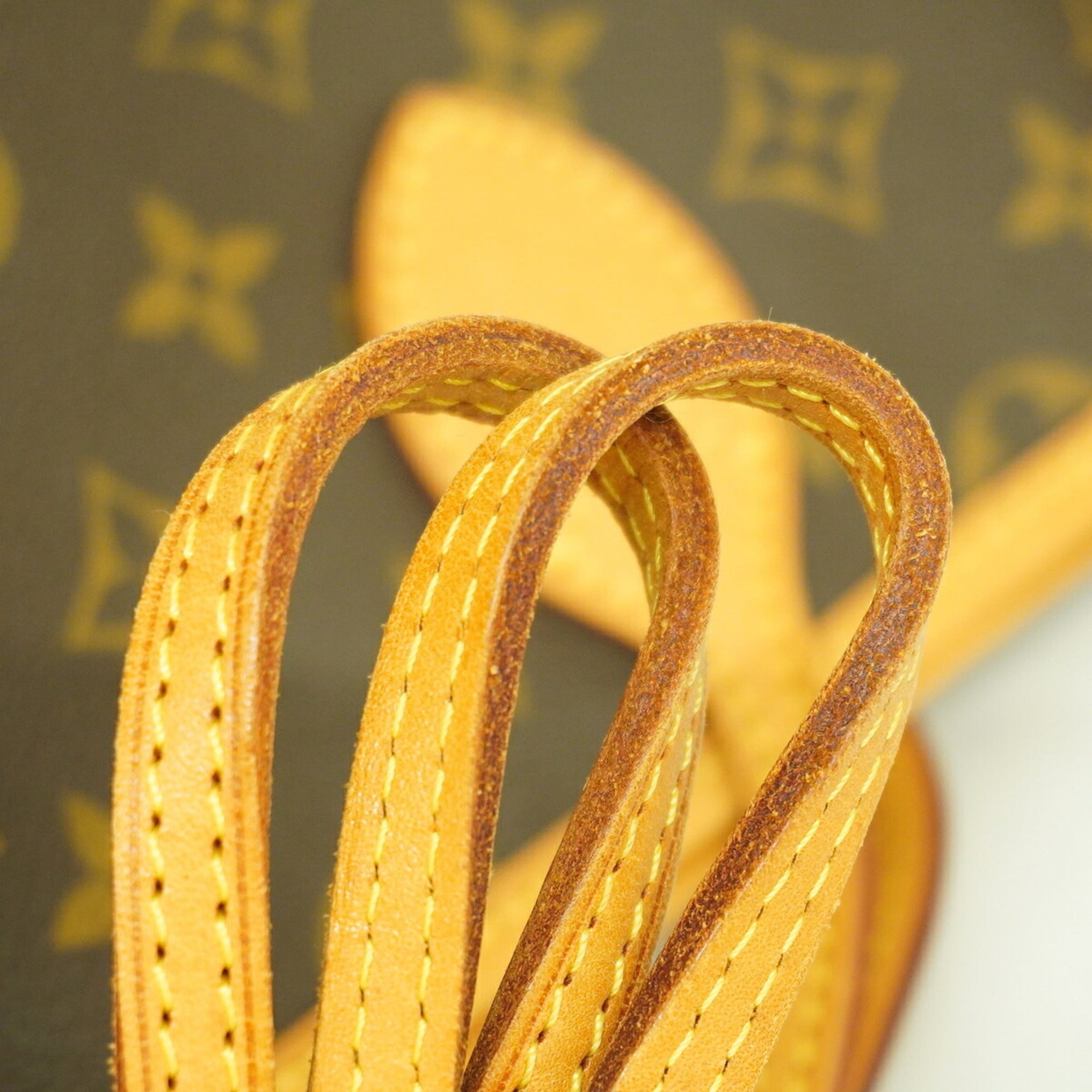 Louis Vuitton Brown Tote Bag (Pre-Owned)