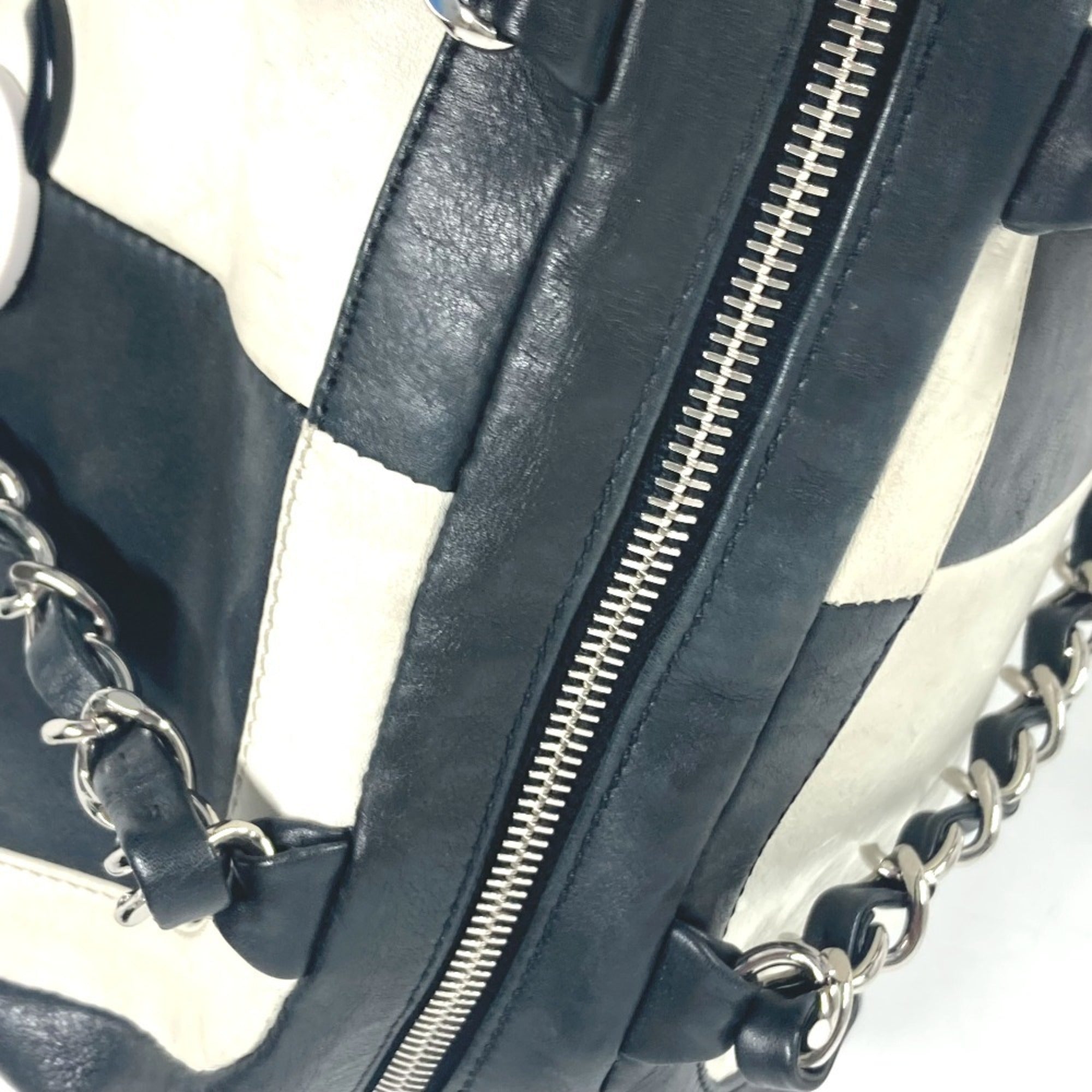 Chanel Black White Leather Boston Bag Shoulder Bag (Pre-Owned)