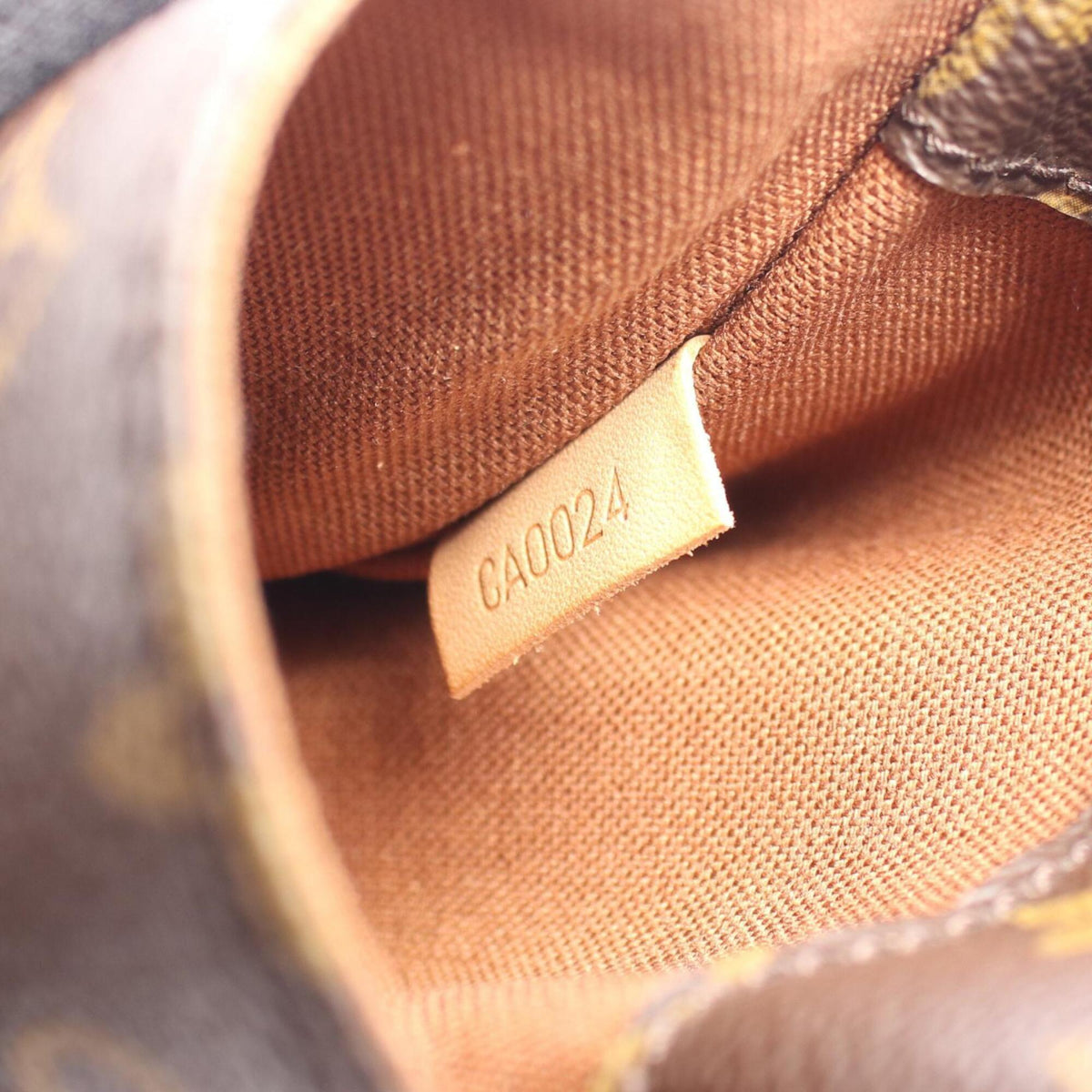Louis Vuitton Brown Monogram Monogram Fanny Pack Sling Bag (Pre-Owned)