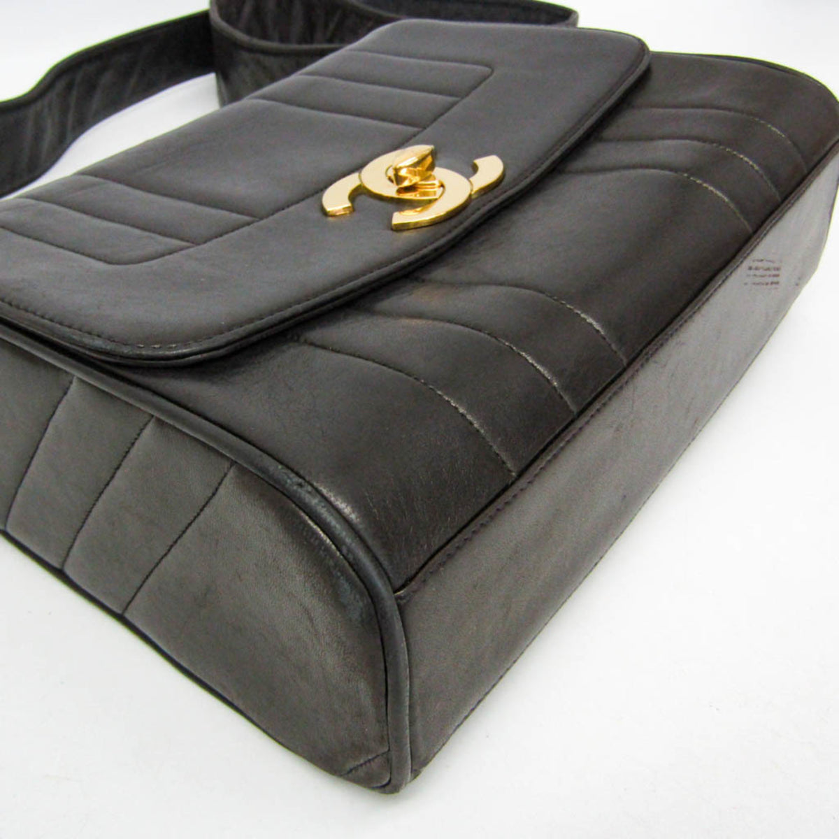 Chanel Mademoiselle Black Leather Shoulder Bag (Pre-Owned)