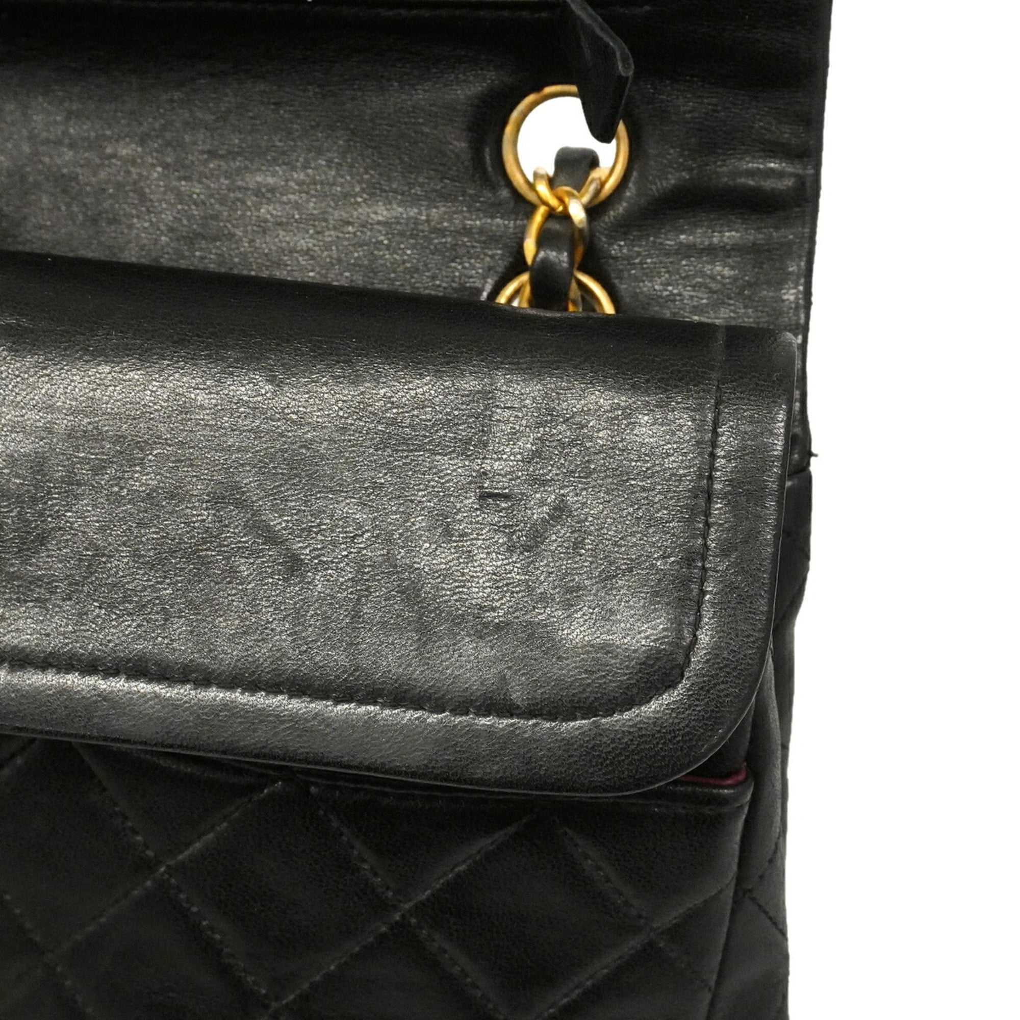 Chanel Black Leather Shoulder Bag (Pre-Owned)