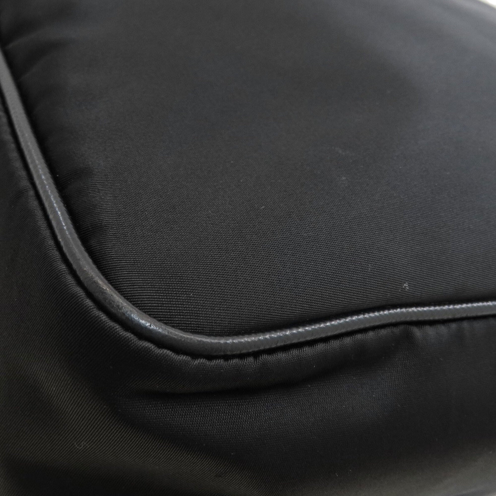 Prada Black Nylon Shoulder Bag (Pre-Owned)