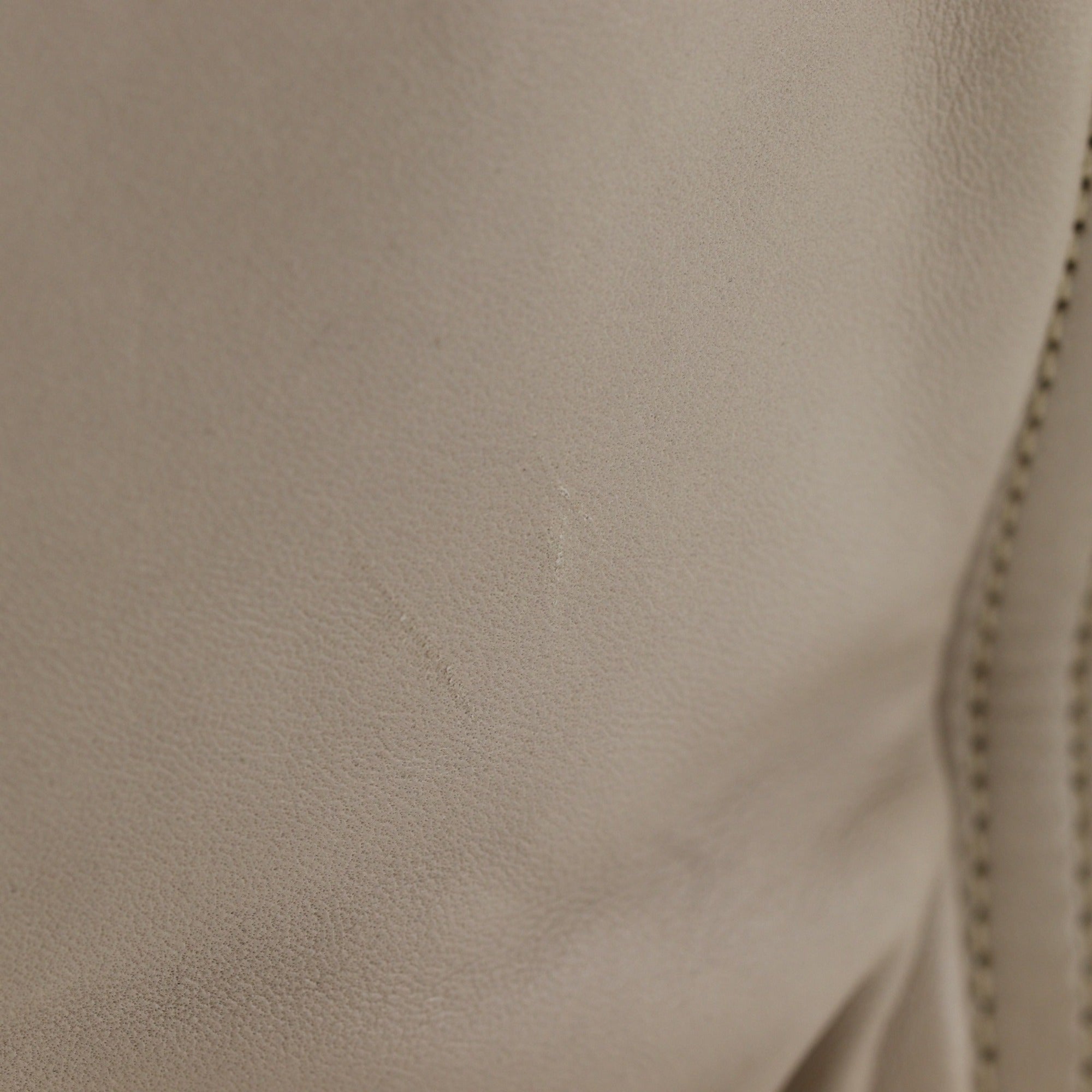 Loewe Beige Leather Shoulder Bag (Pre-Owned)