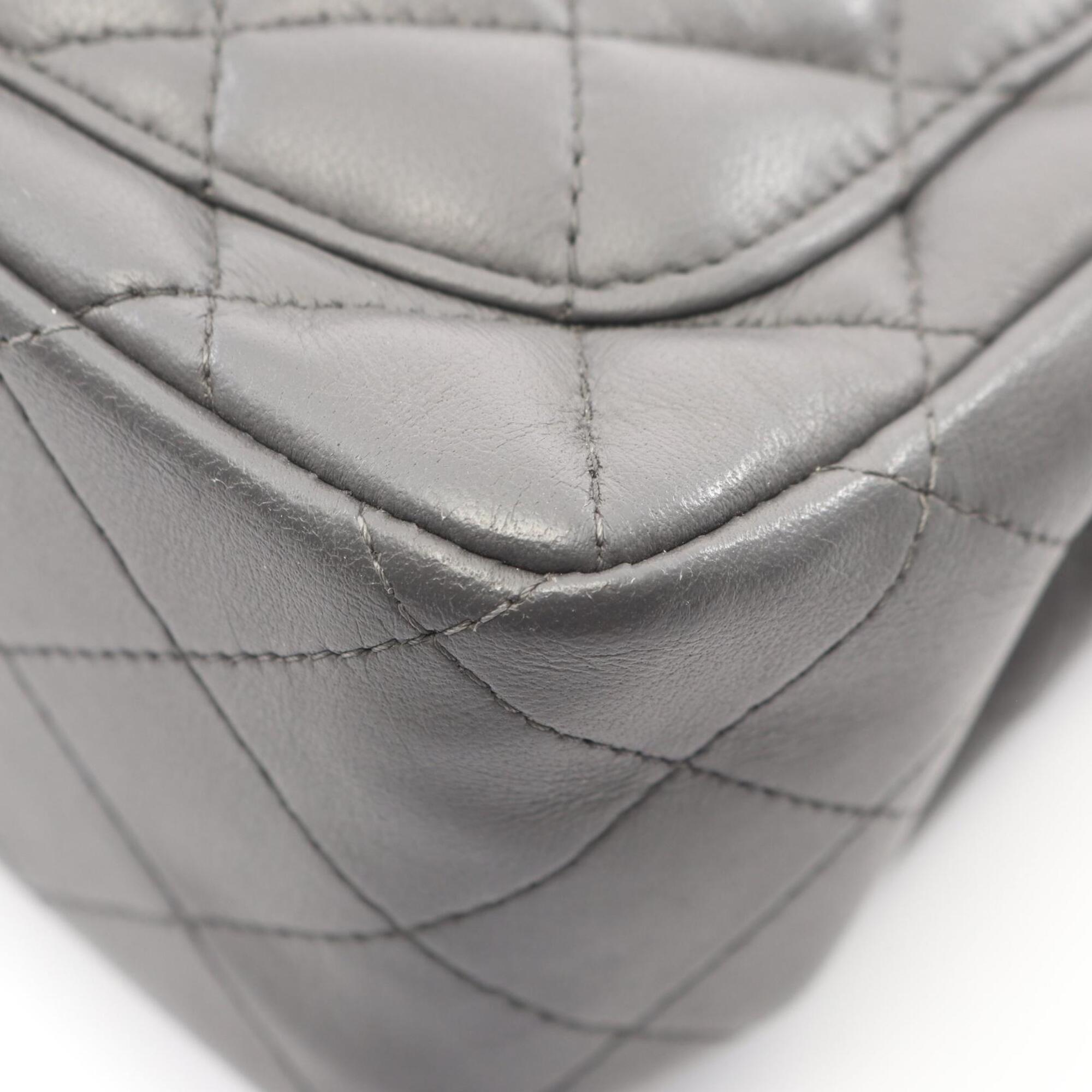 Chanel Gray Leather Handbag Shoulder Bag (Pre-Owned)