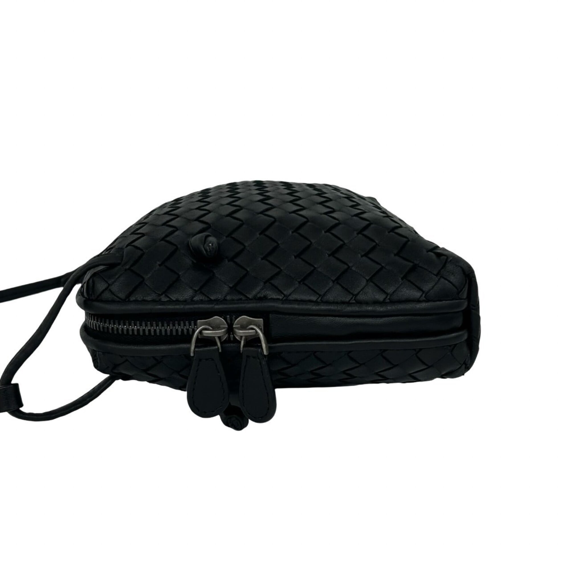 Bottega Veneta Black Leather Pochette Shoulder Bag (Pre-Owned)