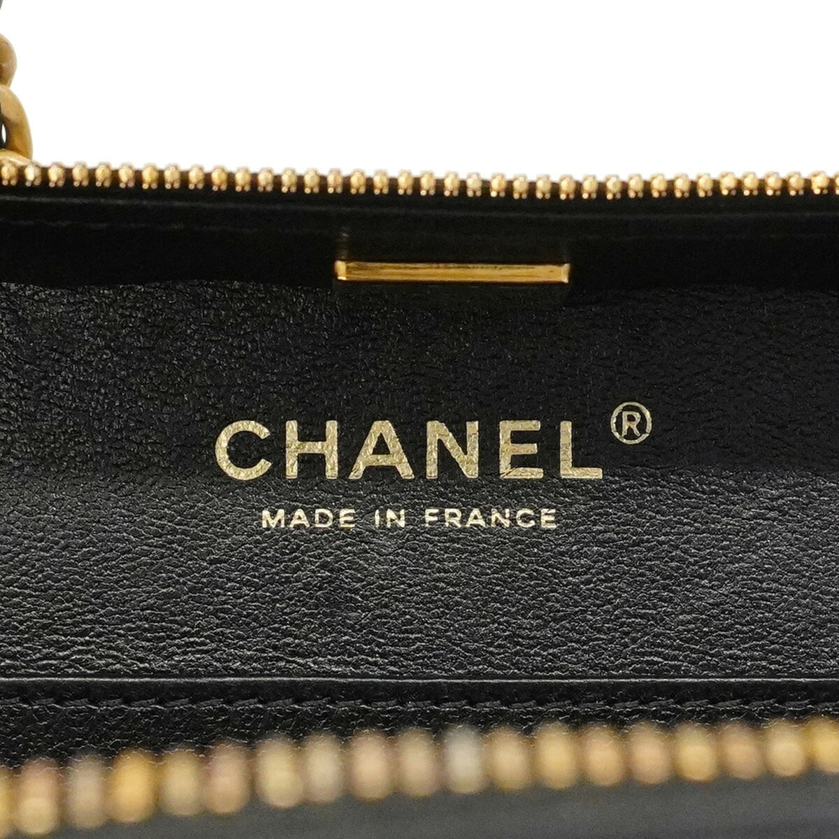 Chanel Black Leather Handbag (Pre-Owned)