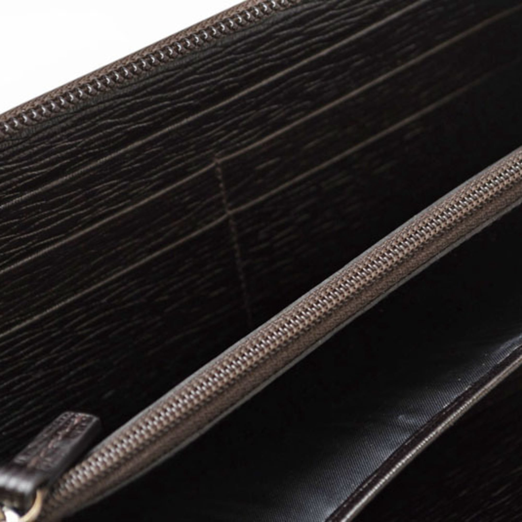 Salvatore Ferragamo Gancini Dark Brown Red Color Leather Long Wallet (Bi-Fold) (Pre-Owned)