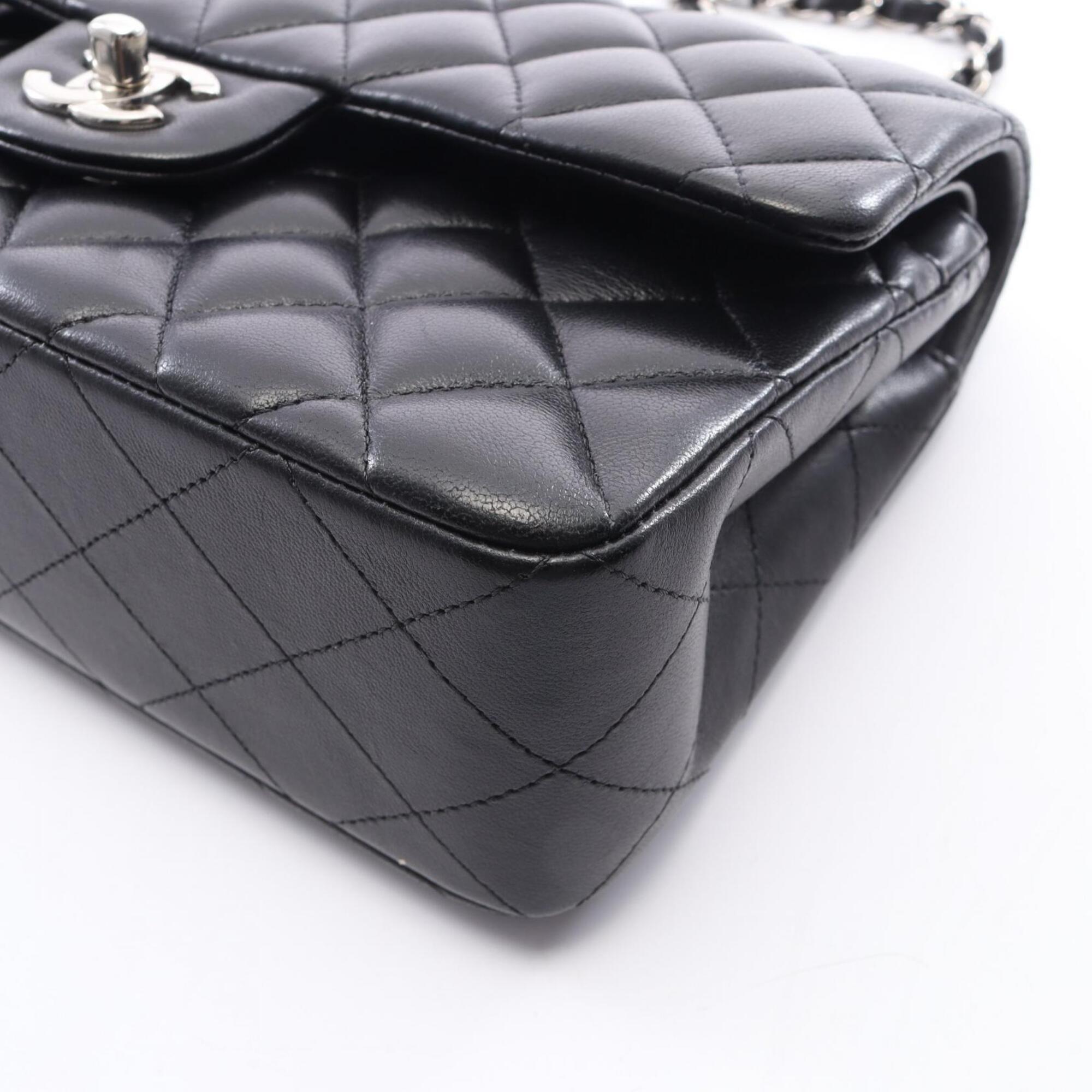 Chanel Black Leather Handbag Shoulder Bag (Pre-Owned)