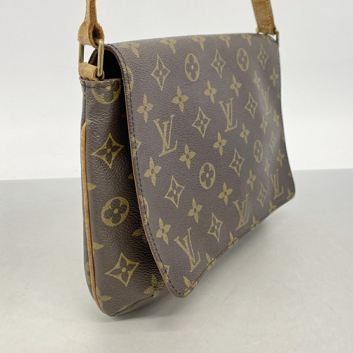 Louis Vuitton Brown Shoulder Bag (Pre-Owned)