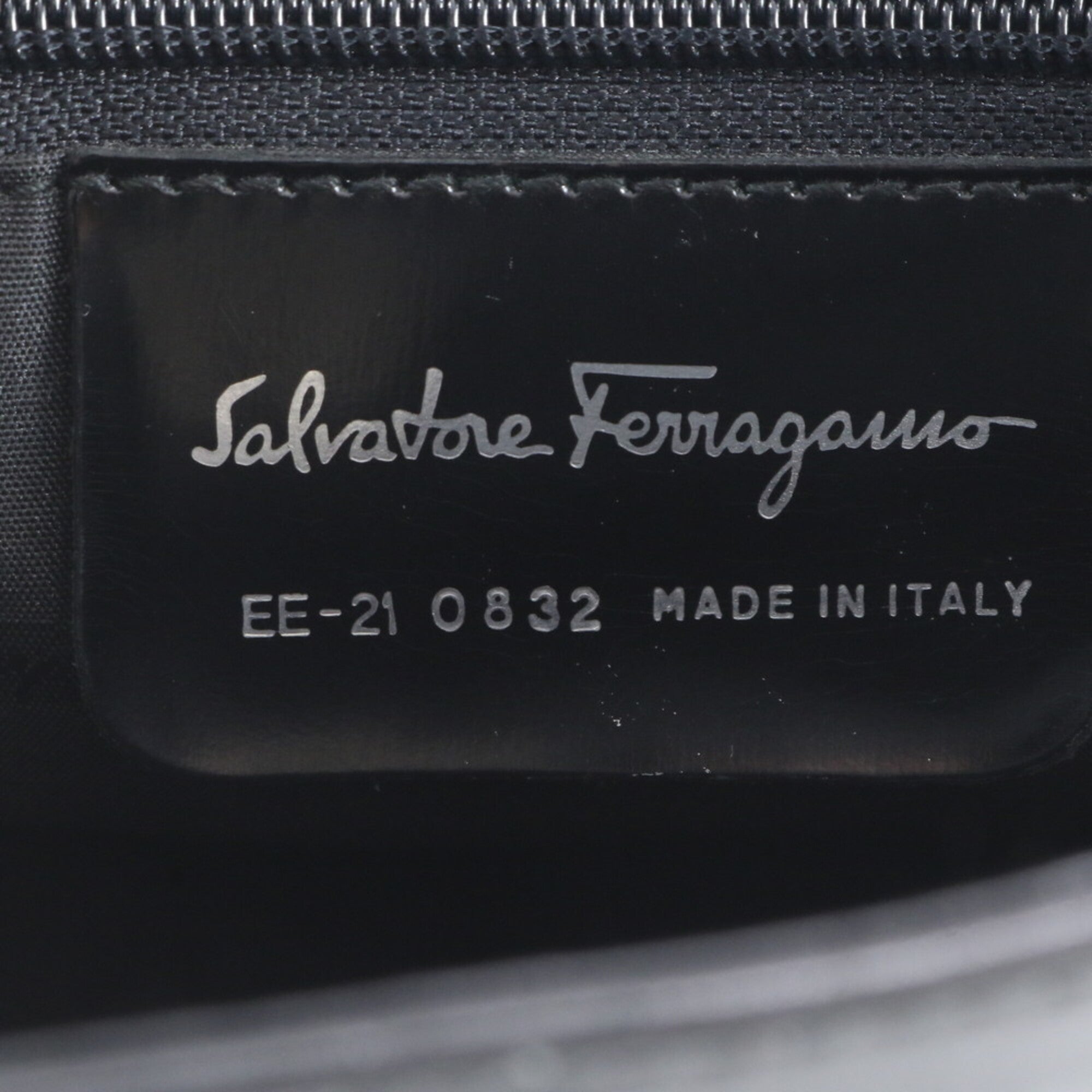 Salvatore Ferragamo Black Leather Handbag Shoulder Bag Tote Bag (Pre-Owned)
