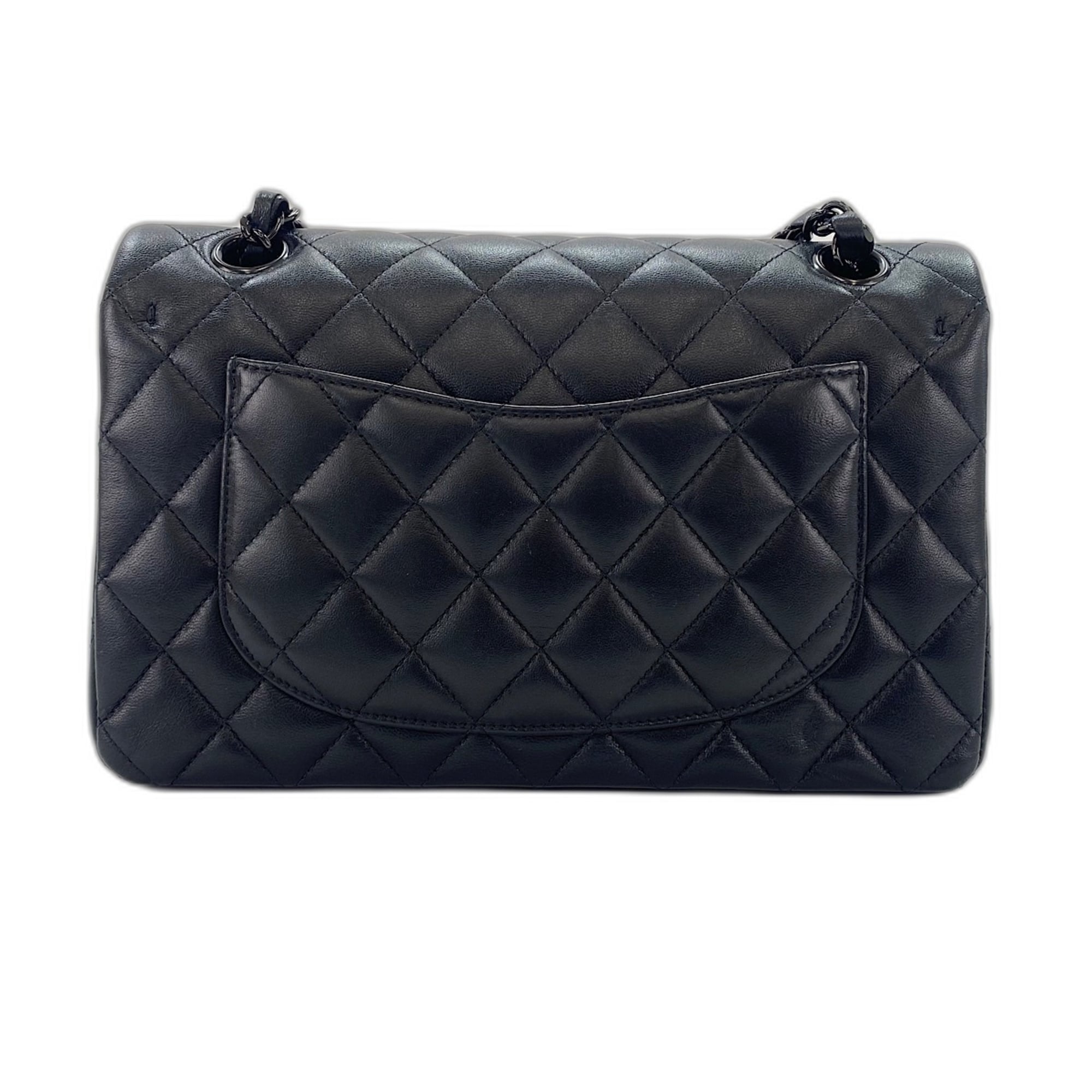 Chanel Matelasse Black Shoulder Bag (Pre-Owned)