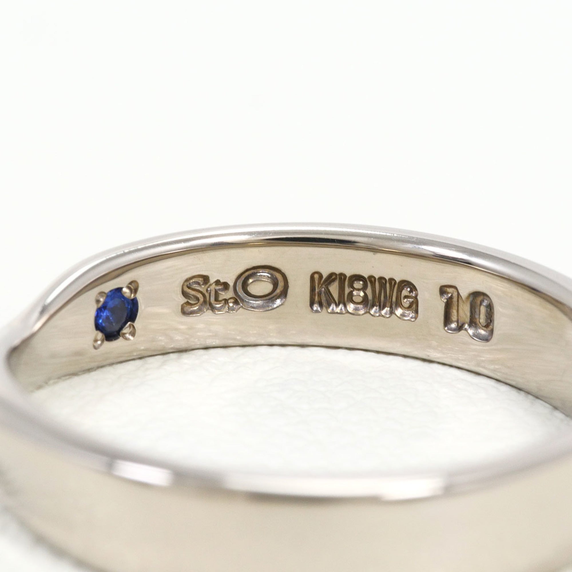 Unbranded White Gold White Gold (18K) Band Ring (Pre-Owned)