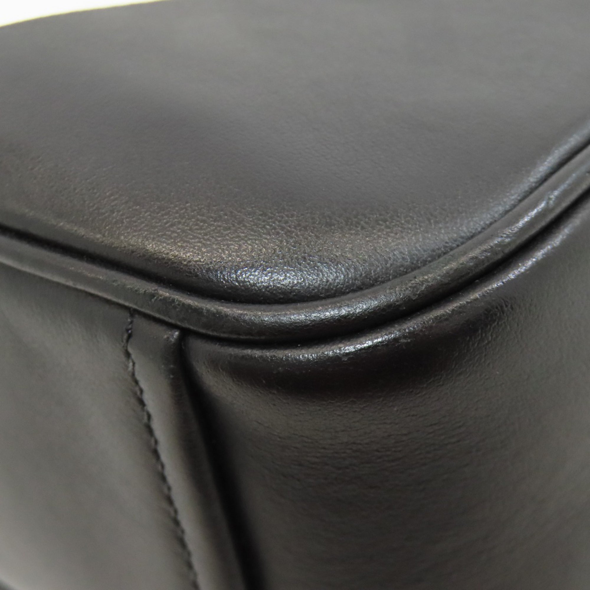 Prada Black Leather Shoulder Bag (Pre-Owned)