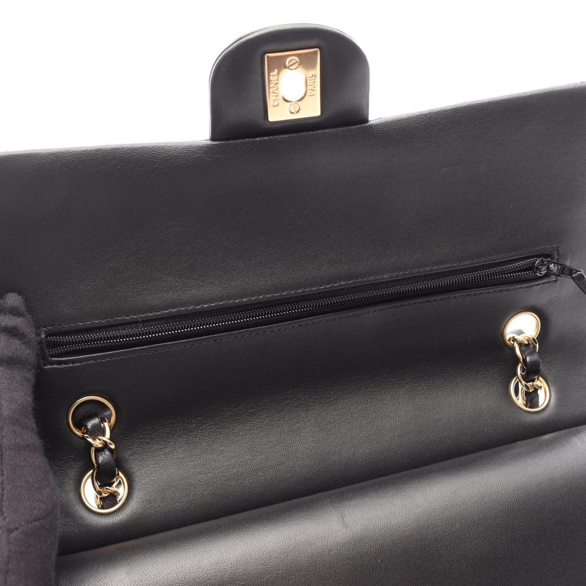 Chanel Black Leather Handbag Shoulder Bag (Pre-Owned)