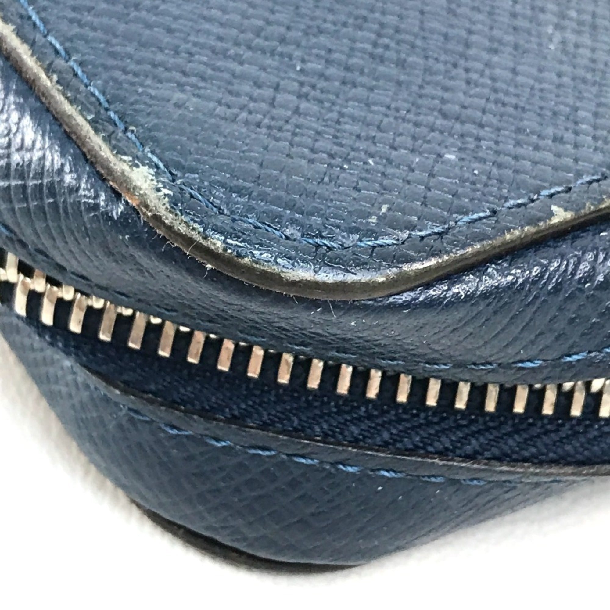 Louis Vuitton Taiga Blue Ocean Taiga Leather Long Wallet (Bi-Fold) (Pre-Owned)