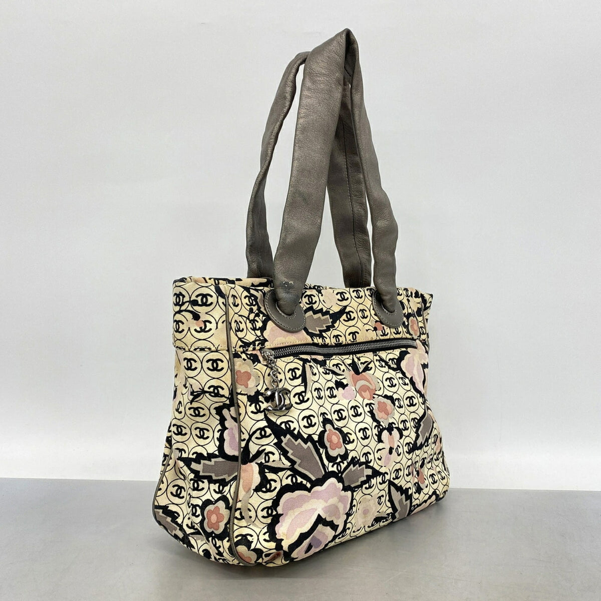 Chanel Gray Multi-Color Canvas Tote Bag (Pre-Owned)