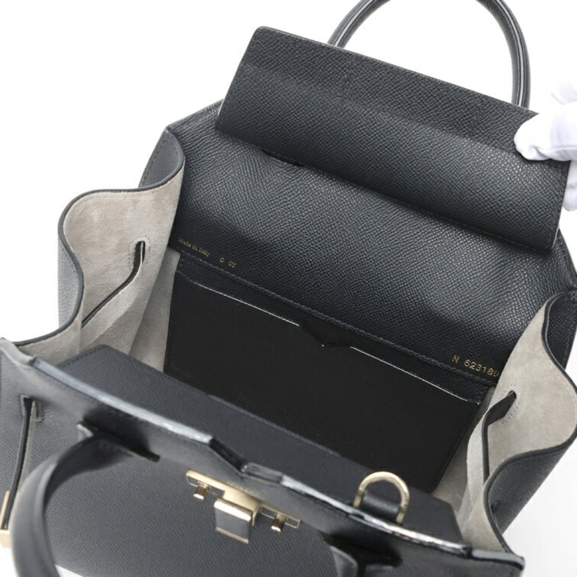 Valextra Black Leather Shoulder Bag (Pre-Owned)