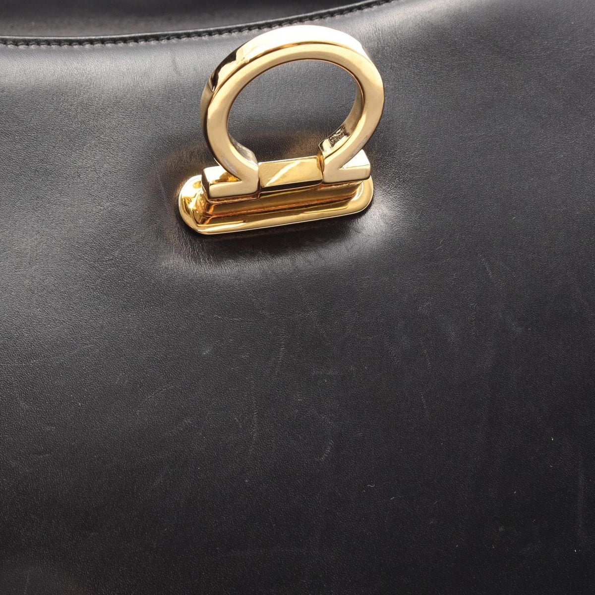 Salvatore Ferragamo Black Leather Handbag (Pre-Owned)