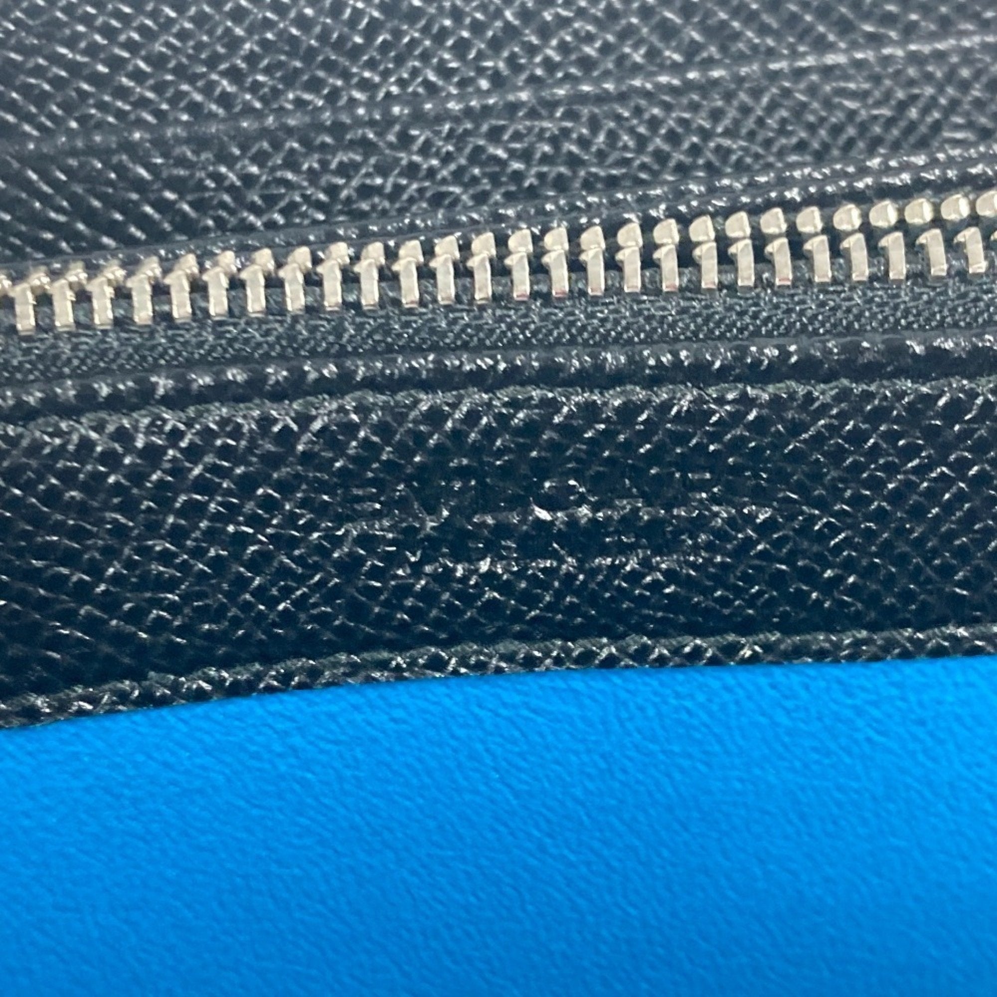 Bvlgari Black Leather Long Wallet (Bi-Fold) (Pre-Owned)