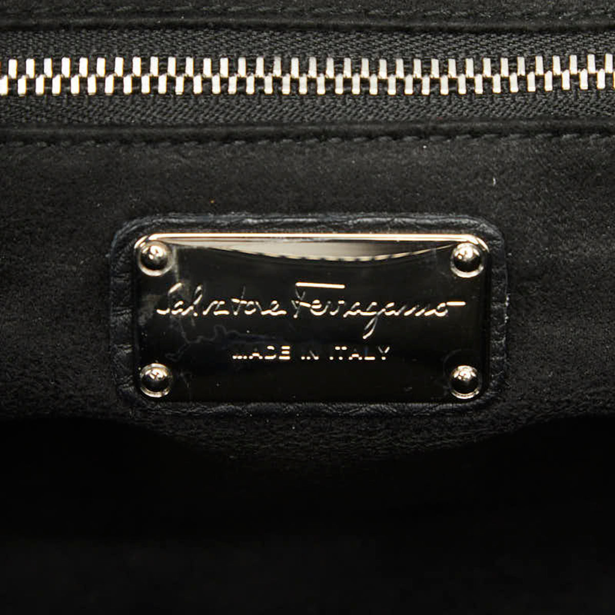 Salvatore Ferragamo Black Leather Handbag Shoulder Bag (Pre-Owned)