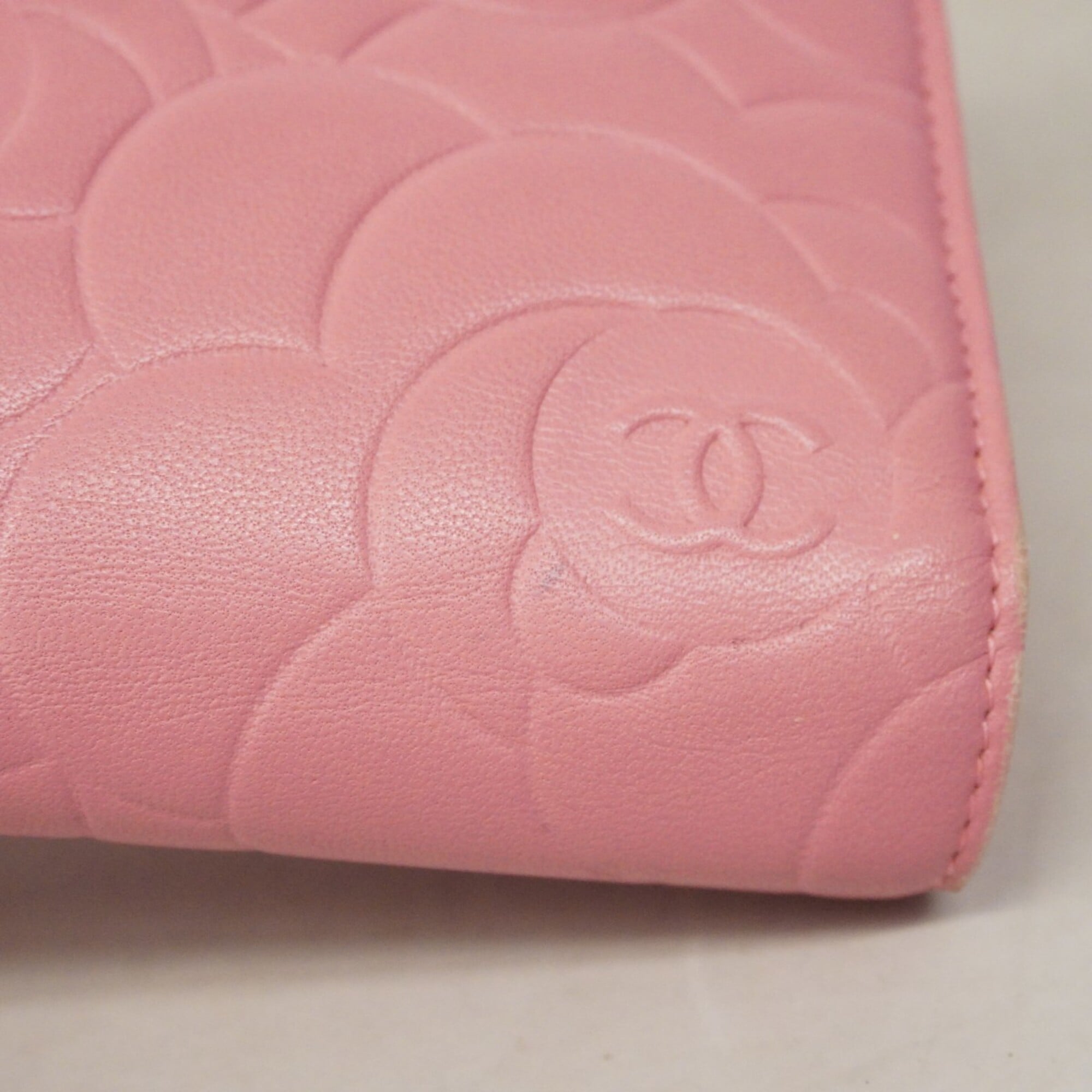 Chanel Pink Leather Long Wallet (Bi-Fold) (Pre-Owned)