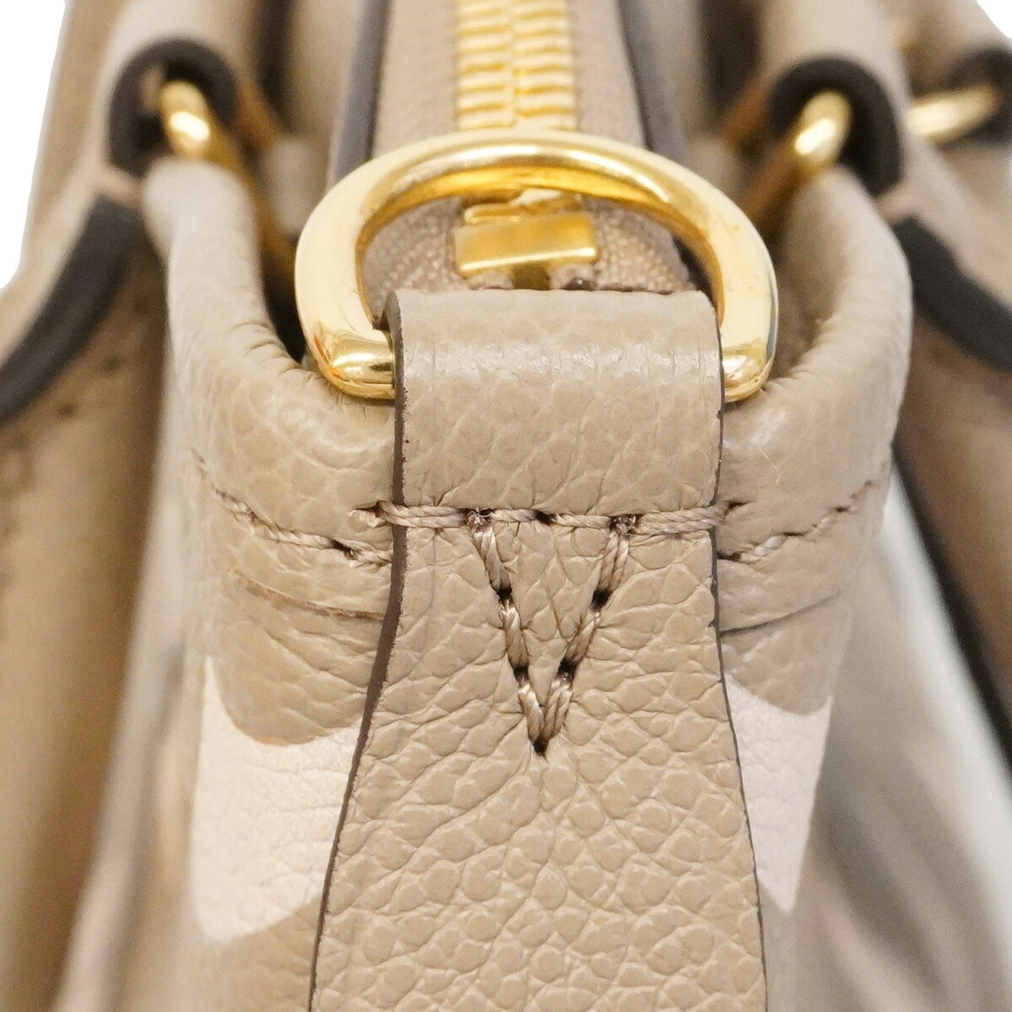 Louis Vuitton Beige Handbag (Pre-Owned)