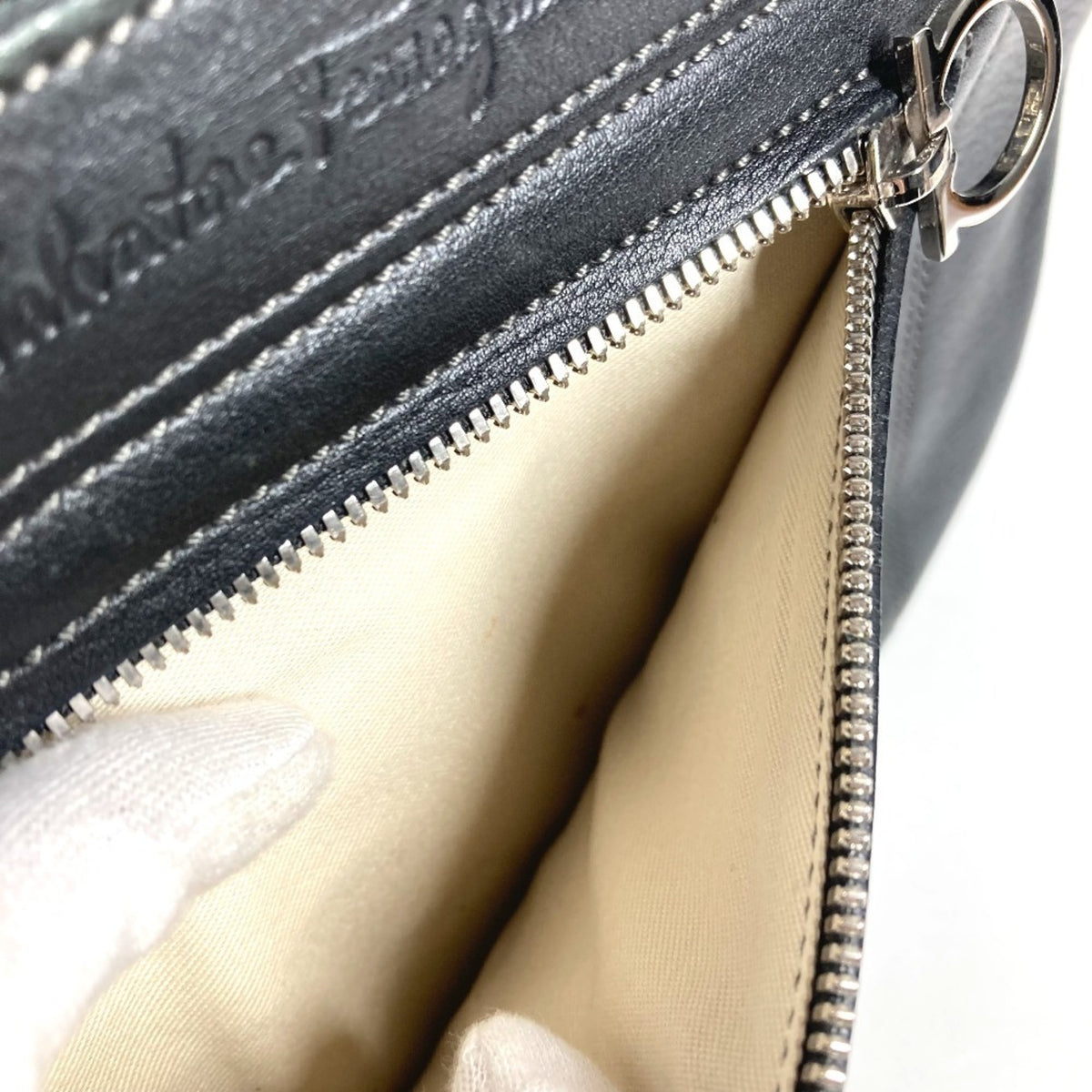Salvatore Ferragamo Black Leather Shoulder Bag Tote Bag (Pre-Owned)