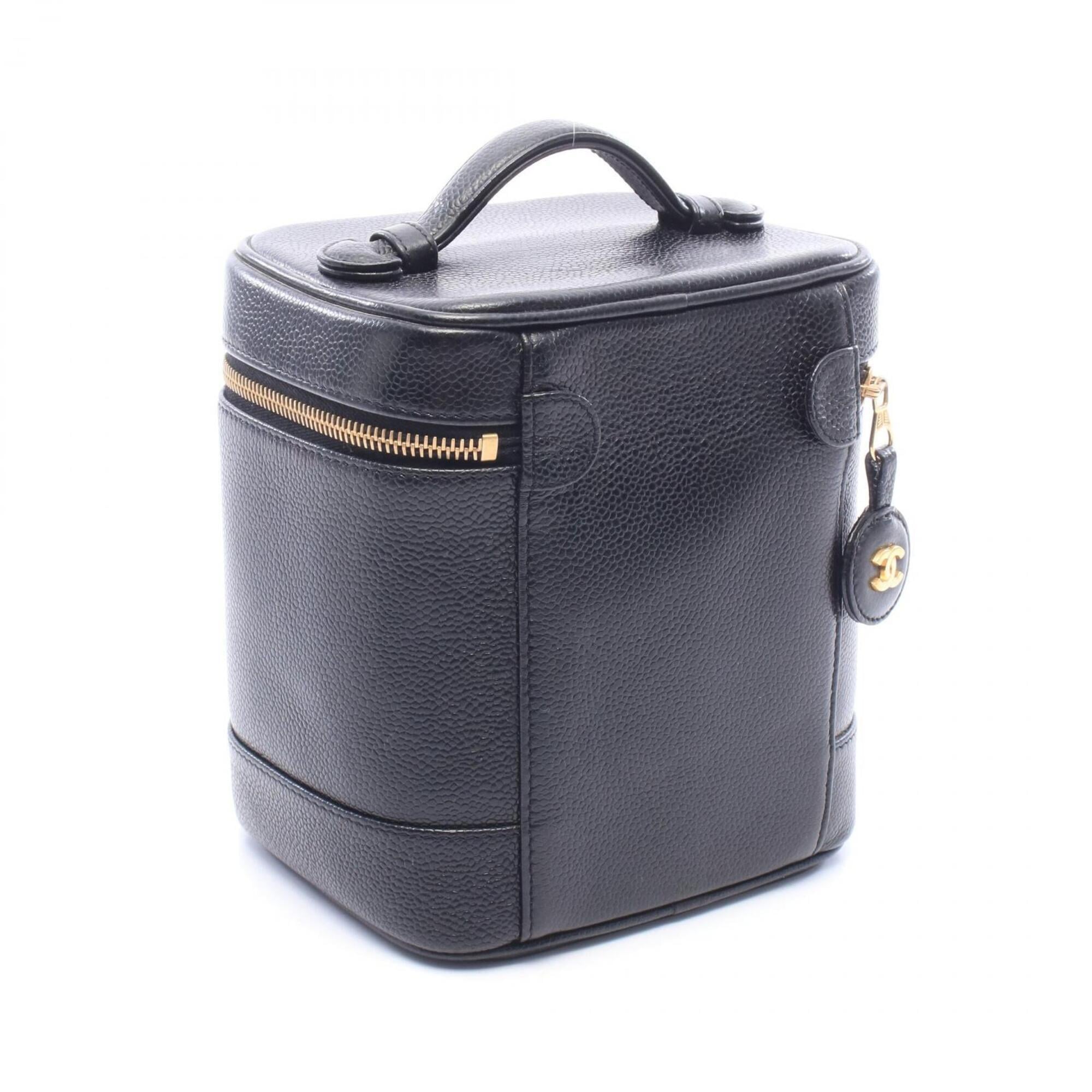 Chanel Black Grained Calfskin Handbag (Pre-Owned)