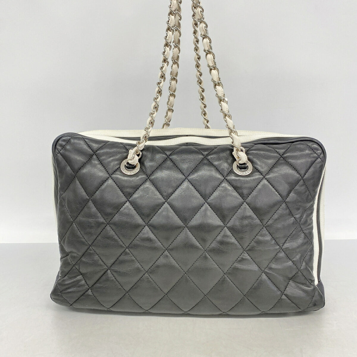 Chanel Black Leather Tote Bag (Pre-Owned)