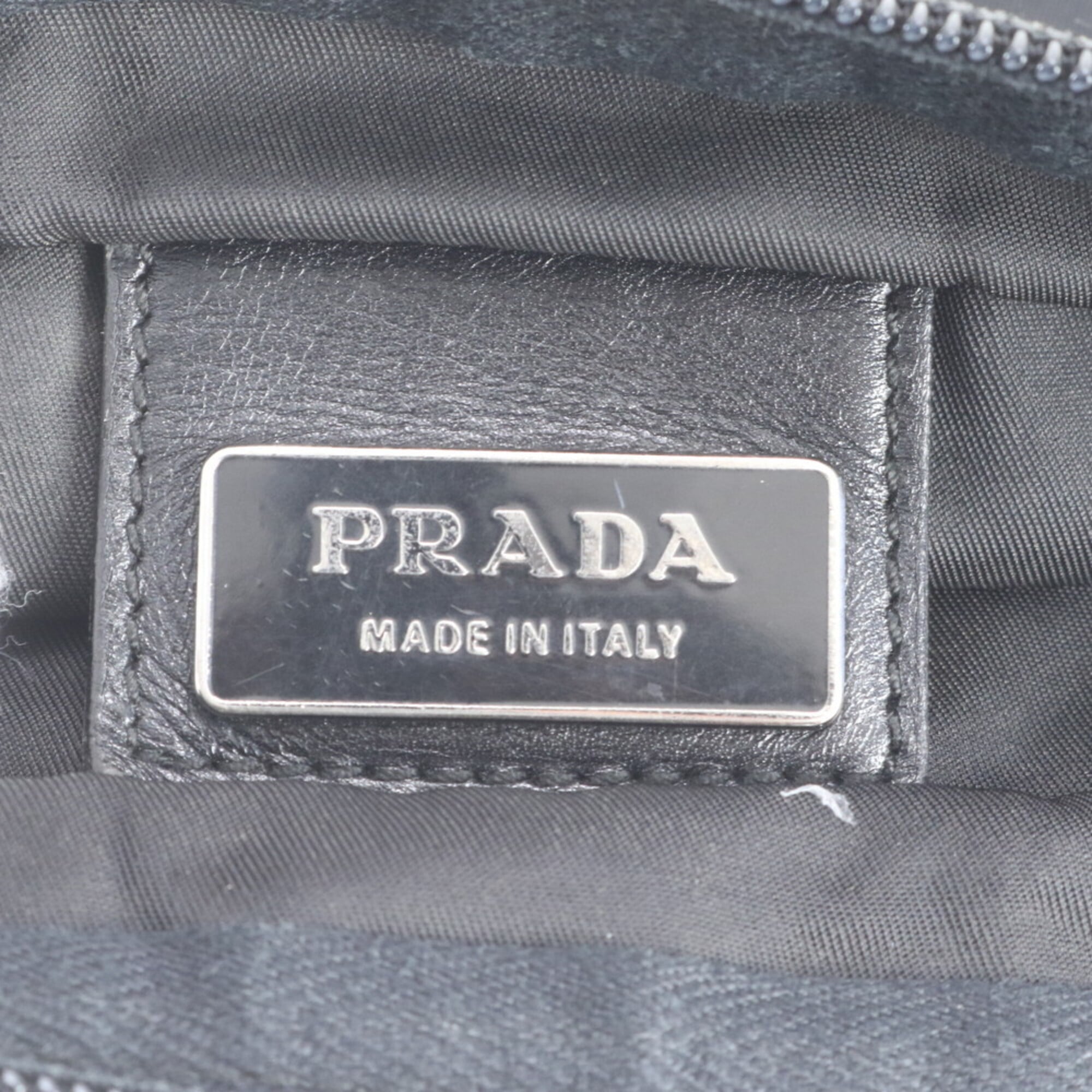 Prada Black Nylon Leather Messenger Bag Shoulder Bag (Pre-Owned)