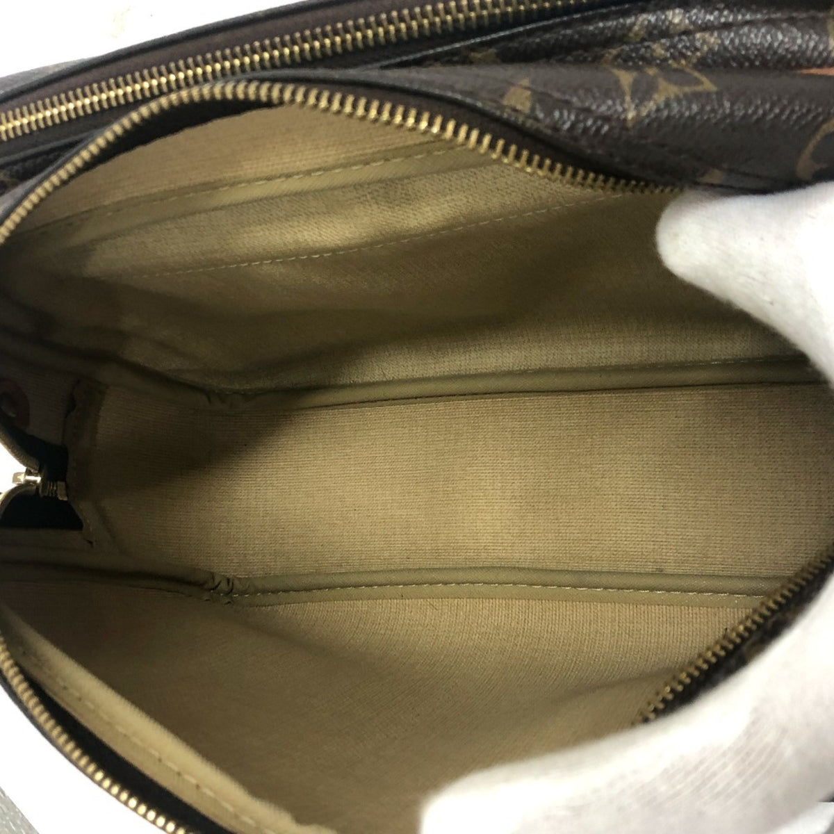Louis Vuitton Brown Monogram Monogram Shoulder Bag (Pre-Owned)
