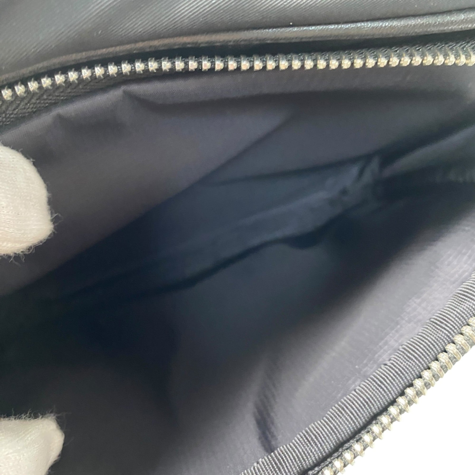 Burberry Black Nylon Shoulder Bag (Pre-Owned)