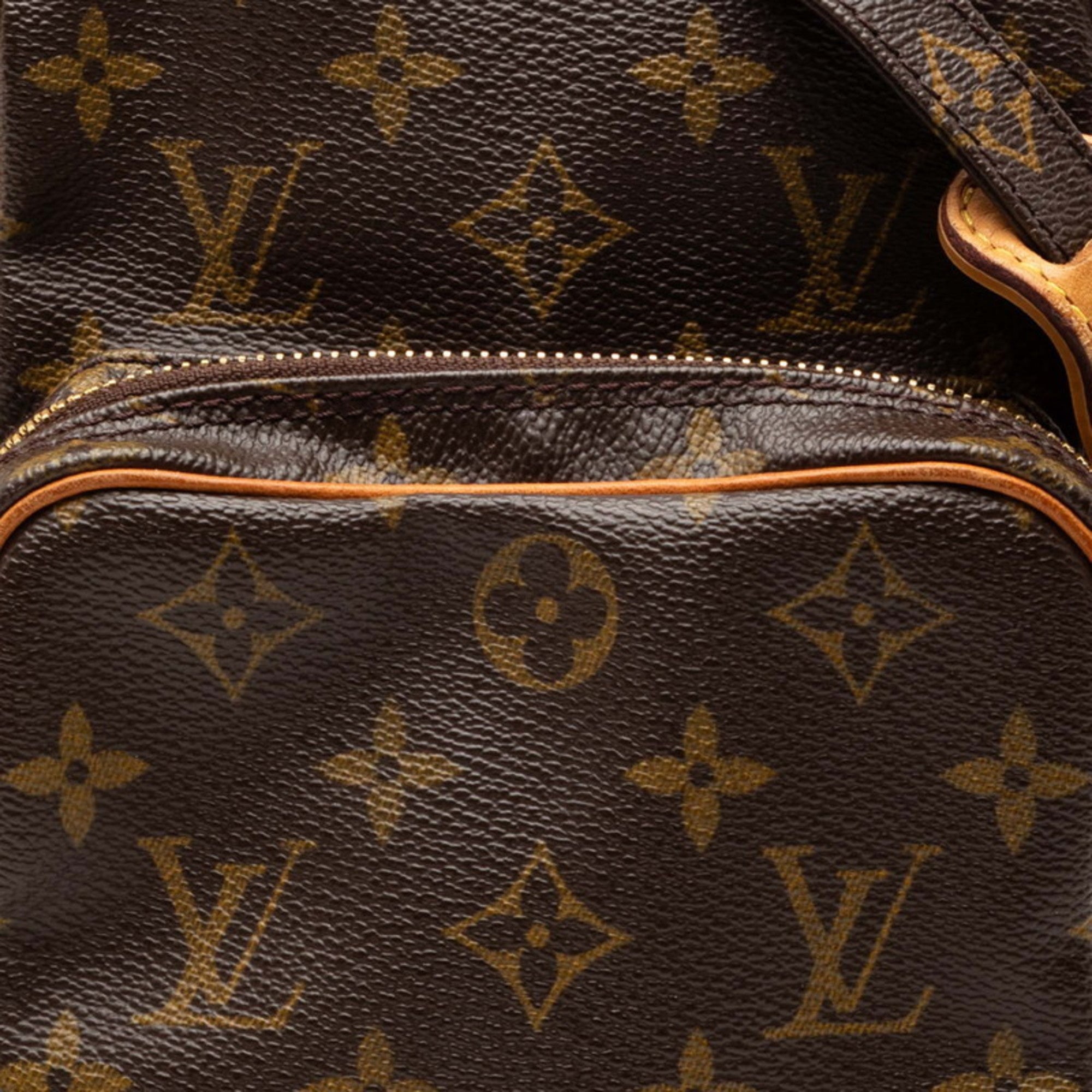 Louis Vuitton Brown Monogram Monogram Shoulder Bag (Pre-Owned)