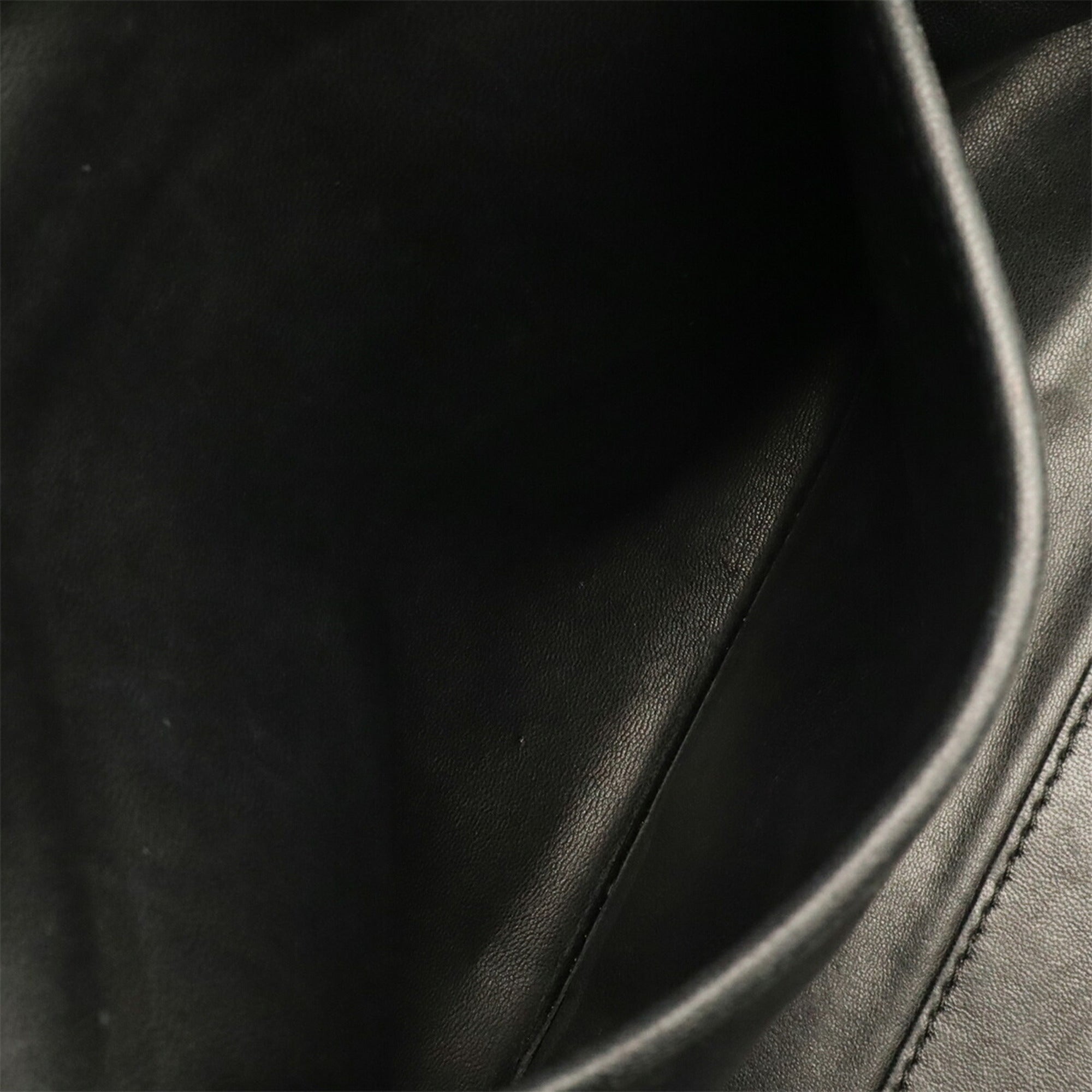 Loewe Amazona Black Leather Handbag (Pre-Owned)