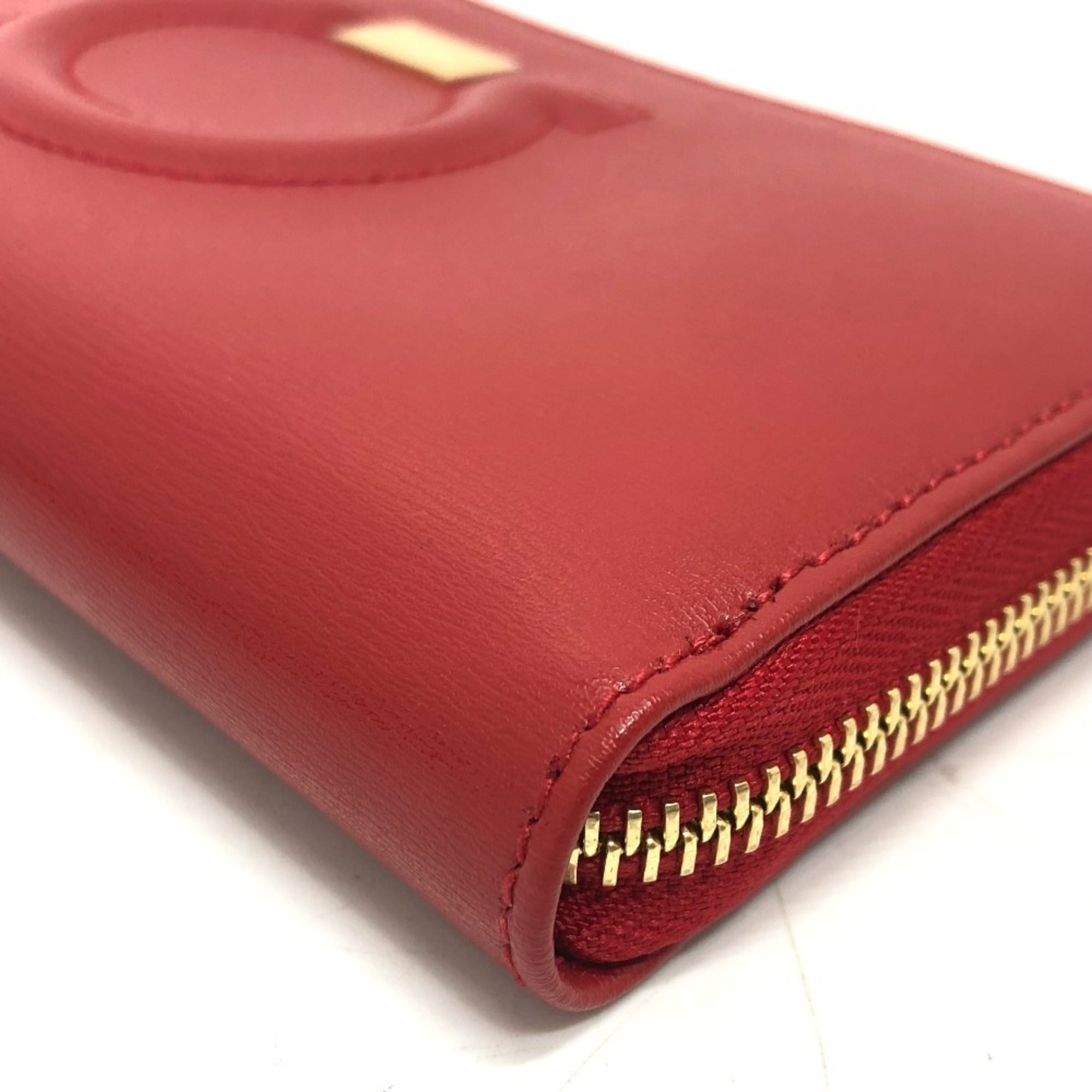 Salvatore Ferragamo Gancini Red Color Leather Long Wallet (Bi-Fold) (Pre-Owned)