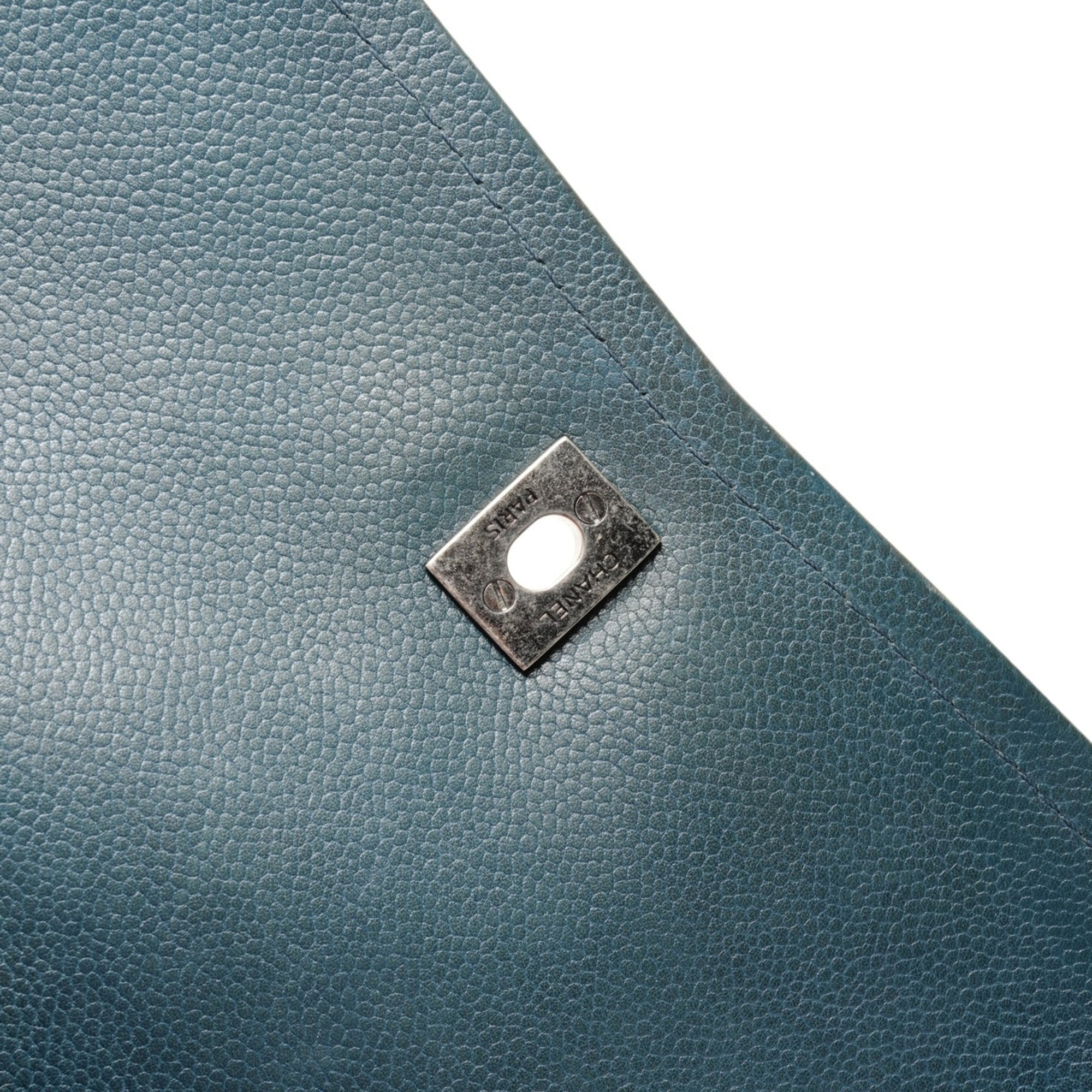 Chanel Blue Shoulder Bag (Pre-Owned)
