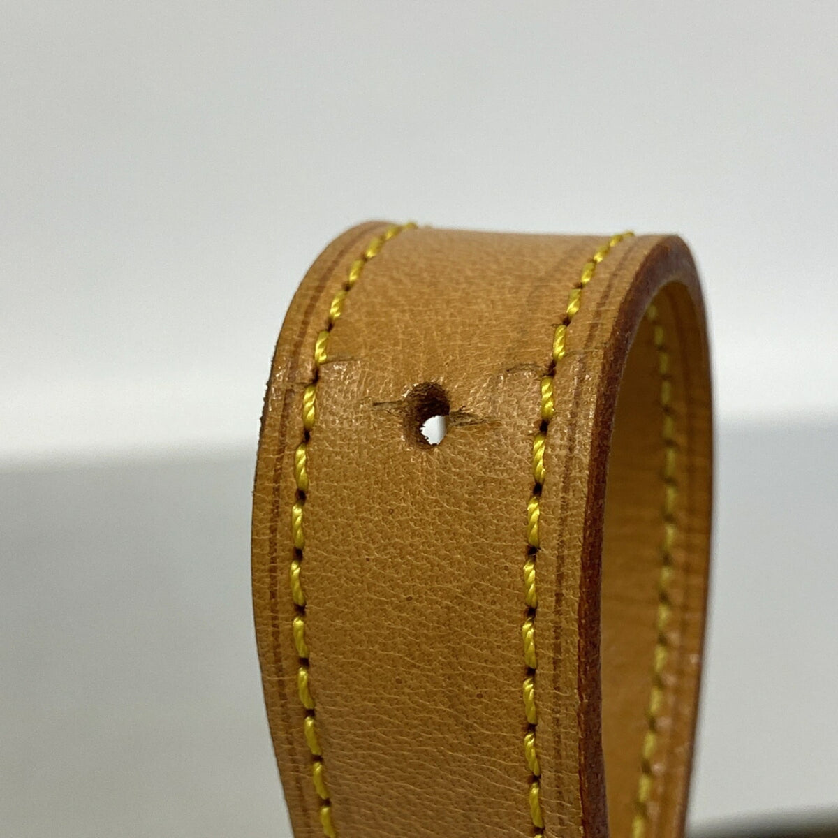 Louis Vuitton Brown Shoulder Bag (Pre-Owned)