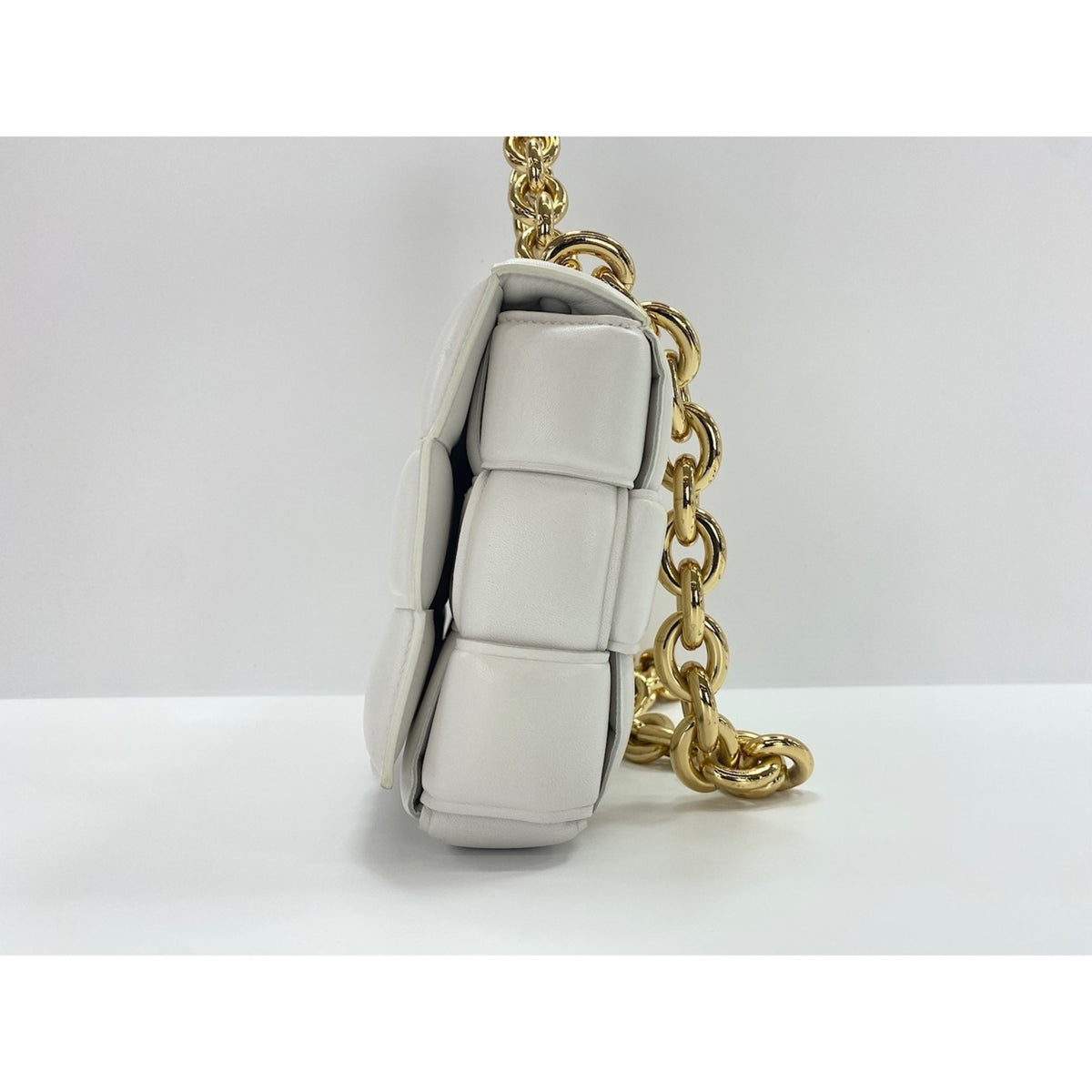 Bottega Veneta White Handbag (Pre-Owned)