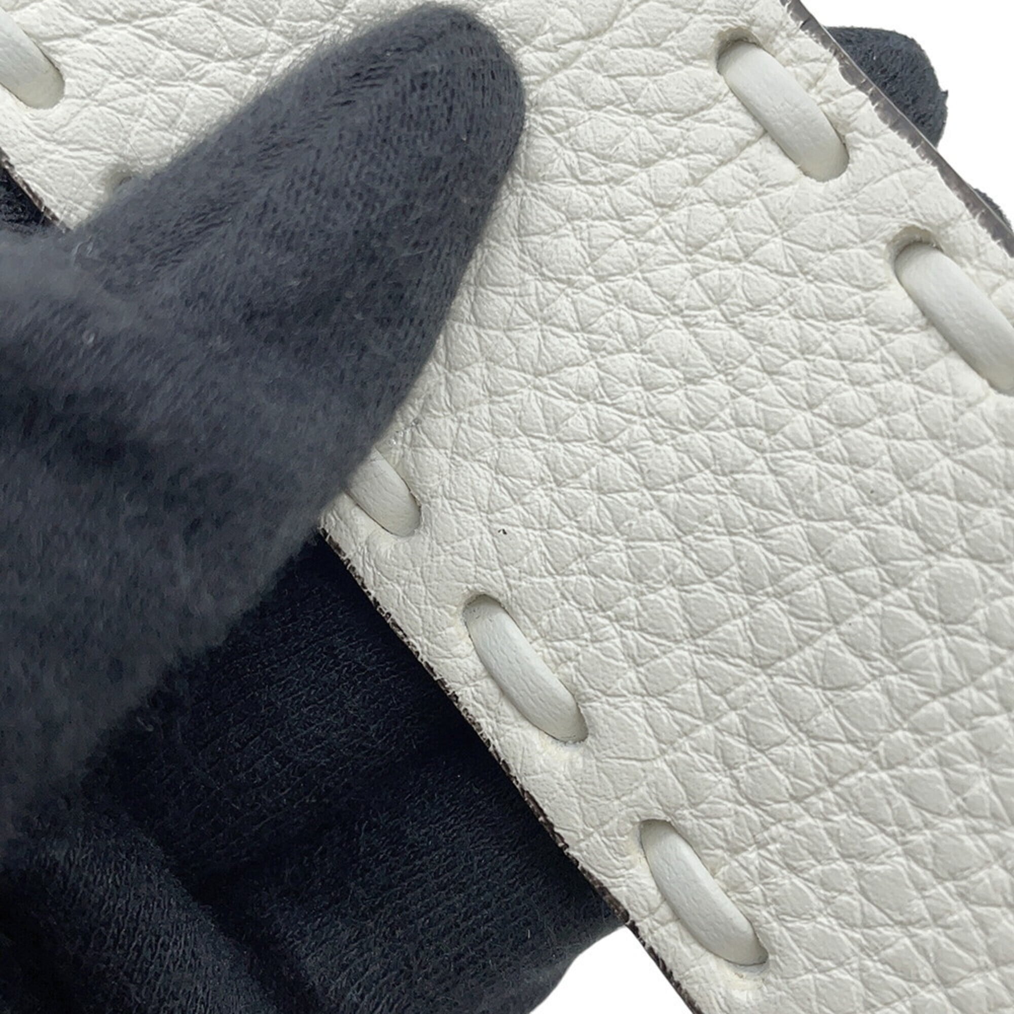 Fendi Selleria White Leather Handbag (Pre-Owned)