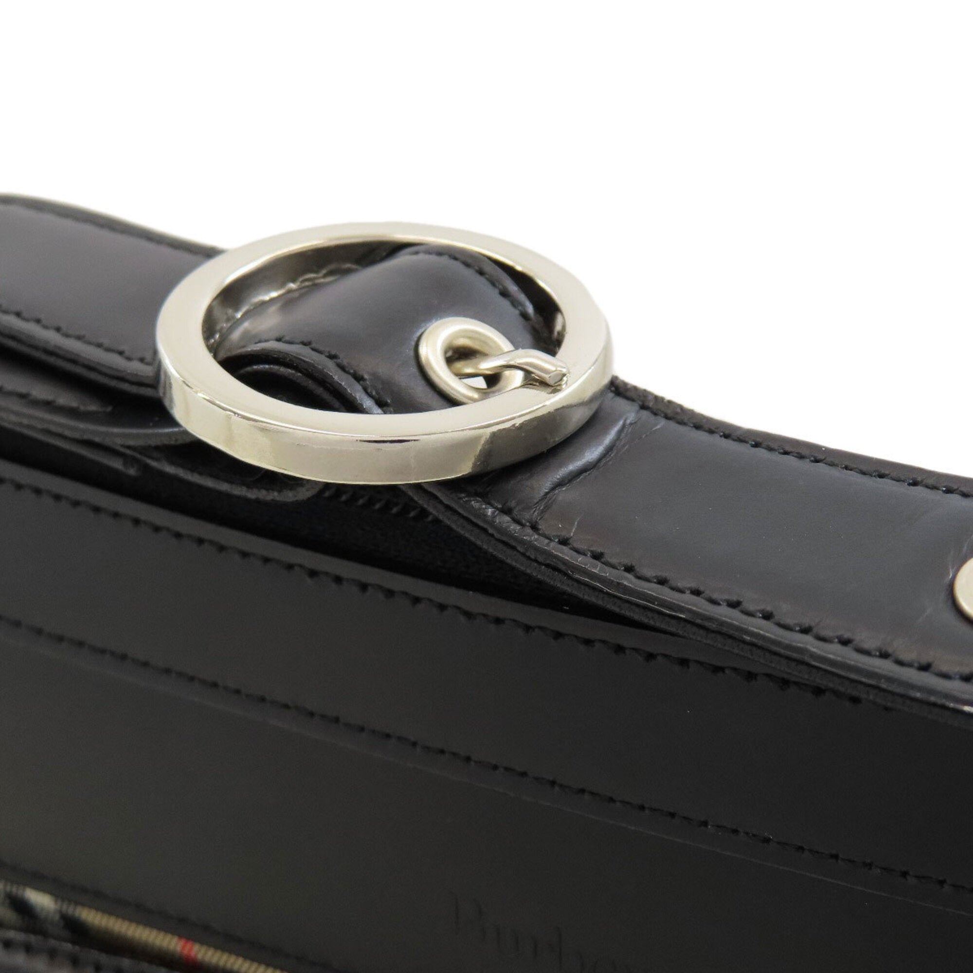 Burberry Black Leather Shoulder Bag (Pre-Owned)