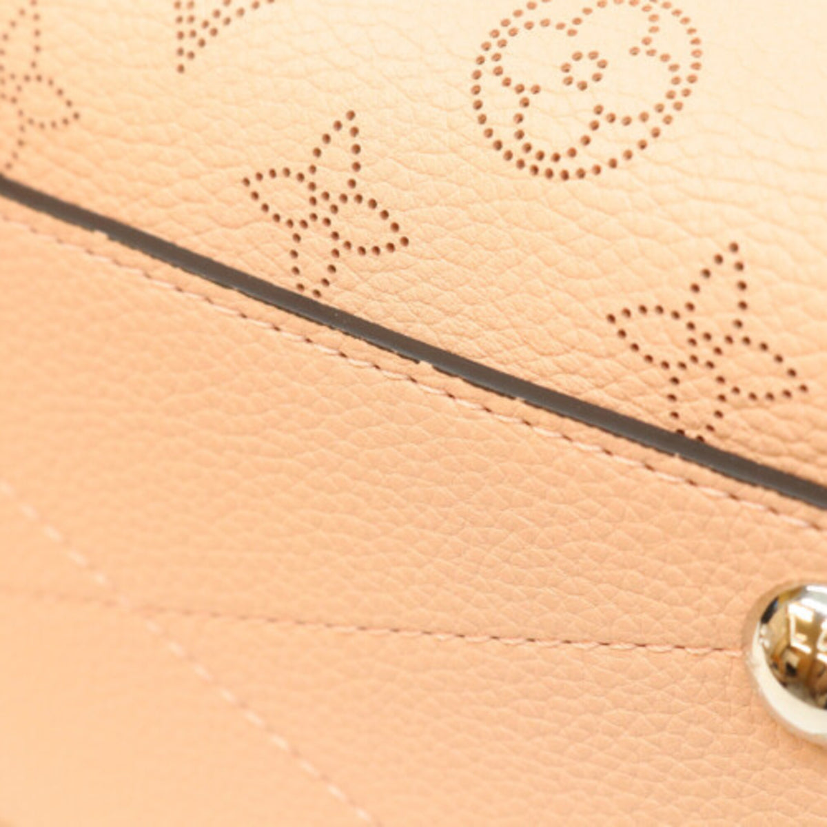 Louis Vuitton Magnolia Pink Mahina Leather Shoulder Bag (Pre-Owned)